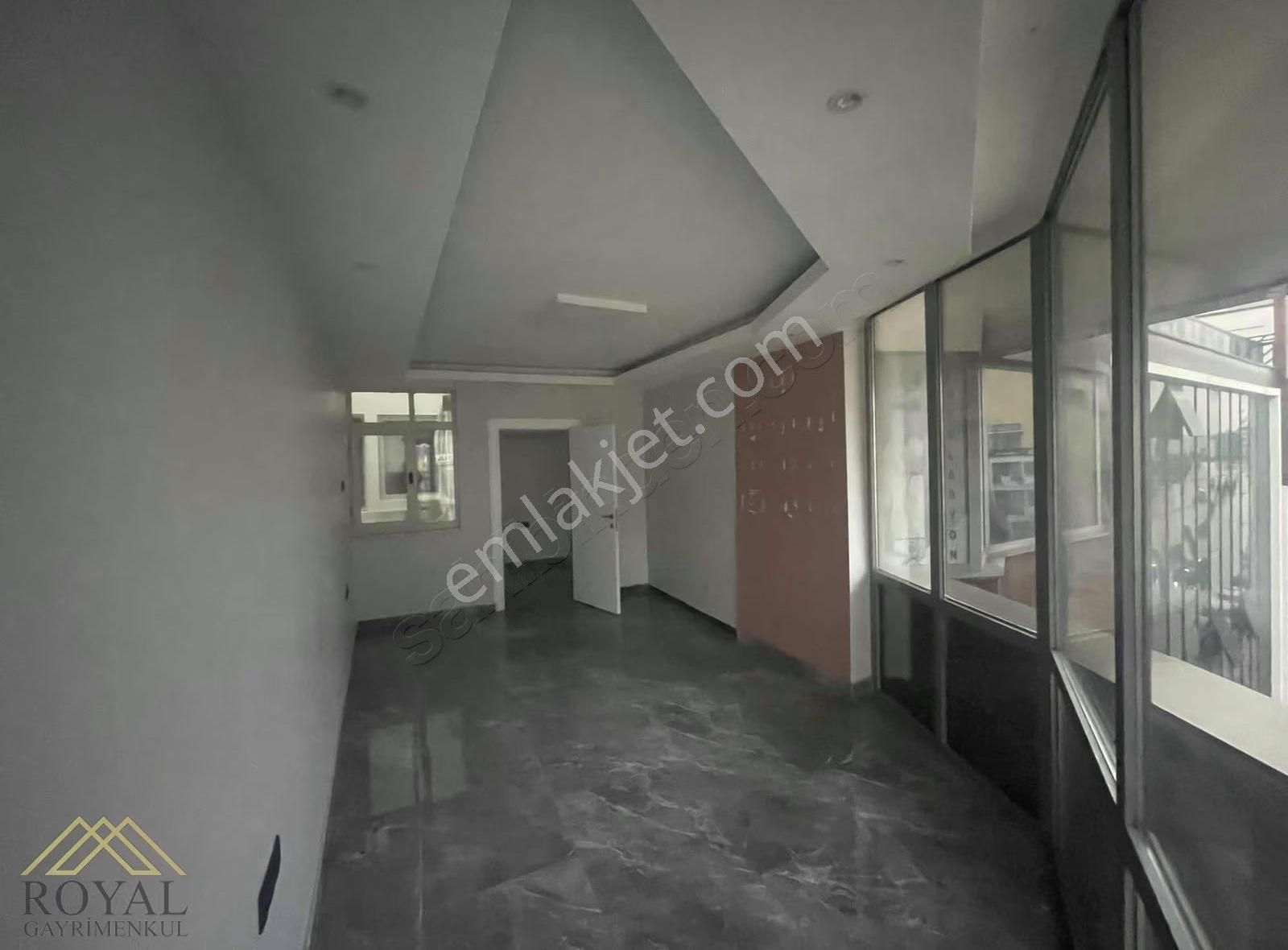 Meydanda Kiralık Ofis - Görsel 8