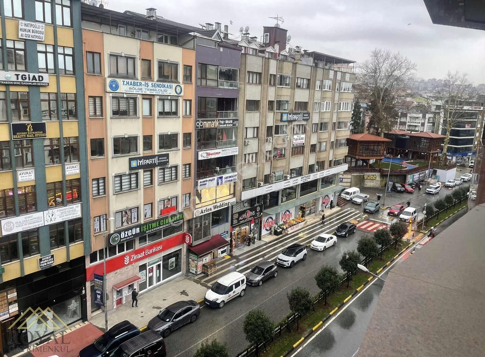 Meydanda Kiralık Ofis - Görsel 2