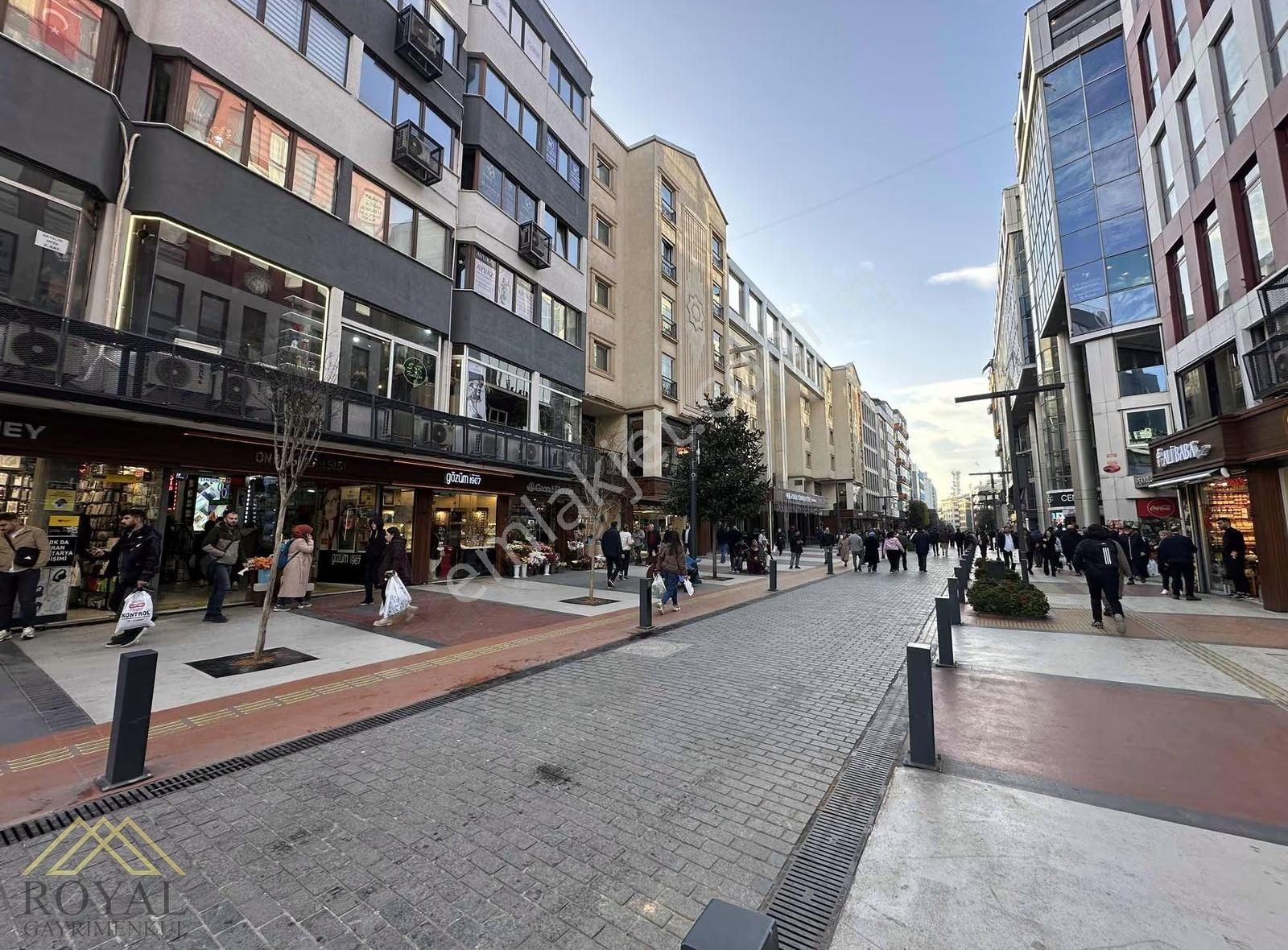 Royal Gayrimenkul'den Maraş Caddesinde Satılık Ofis - Görsel 8