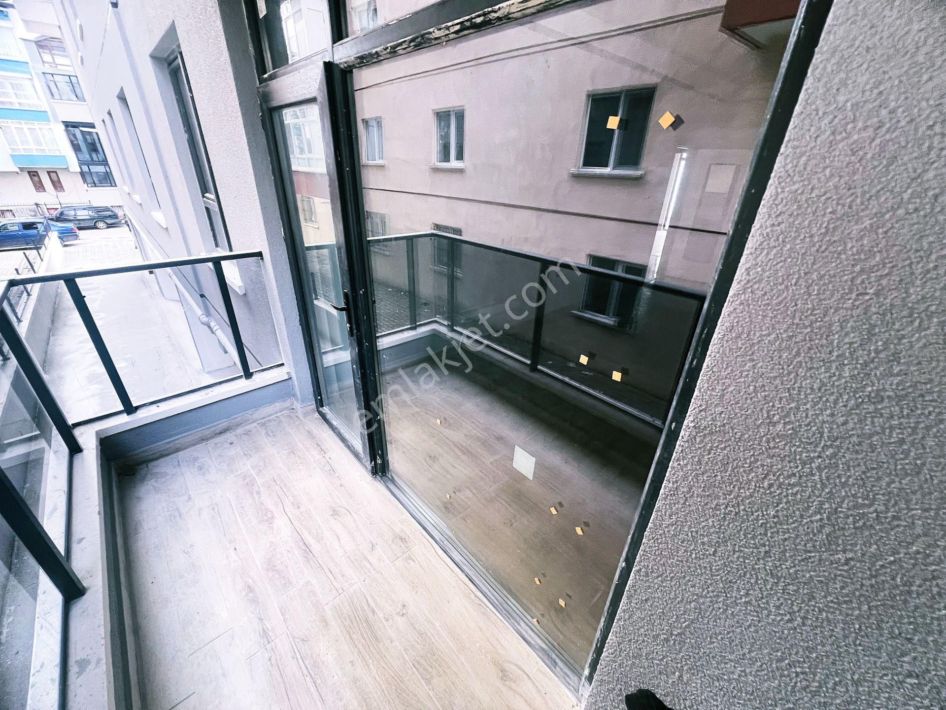 Cihandan Şehitkubilayda Estergon Cadde Teleferik Yakını 2+1 Dair - Görsel 10