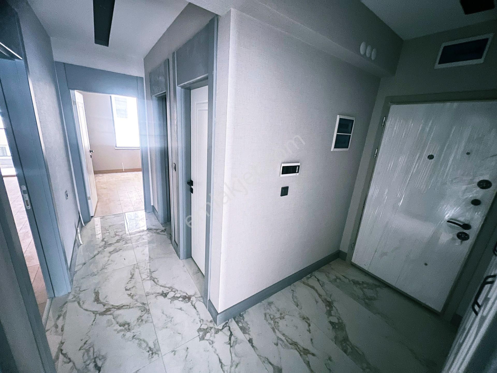 Cihandan Şehitkubilayda Estergon Cadde Teleferik Yakını 2+1 Dair - Görsel 21