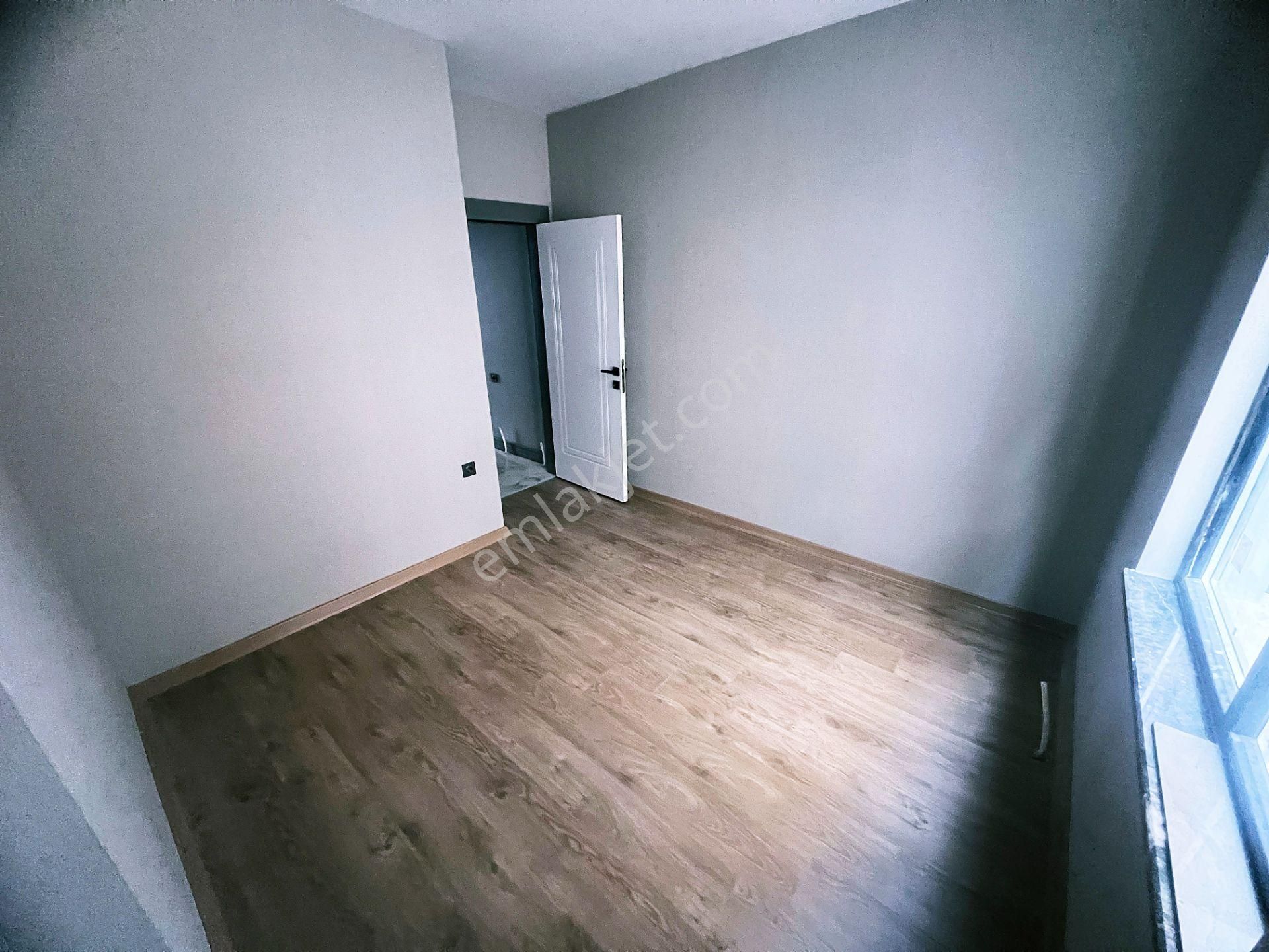 Cihandan Şehitkubilayda Estergon Cadde Teleferik Yakını 2+1 Dair - Görsel 16