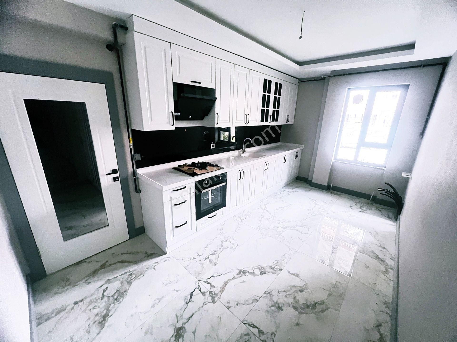 Cihandan Şehitkubilayda Estergon Cadde Teleferik Yakını 2+1 Dair - Görsel 2