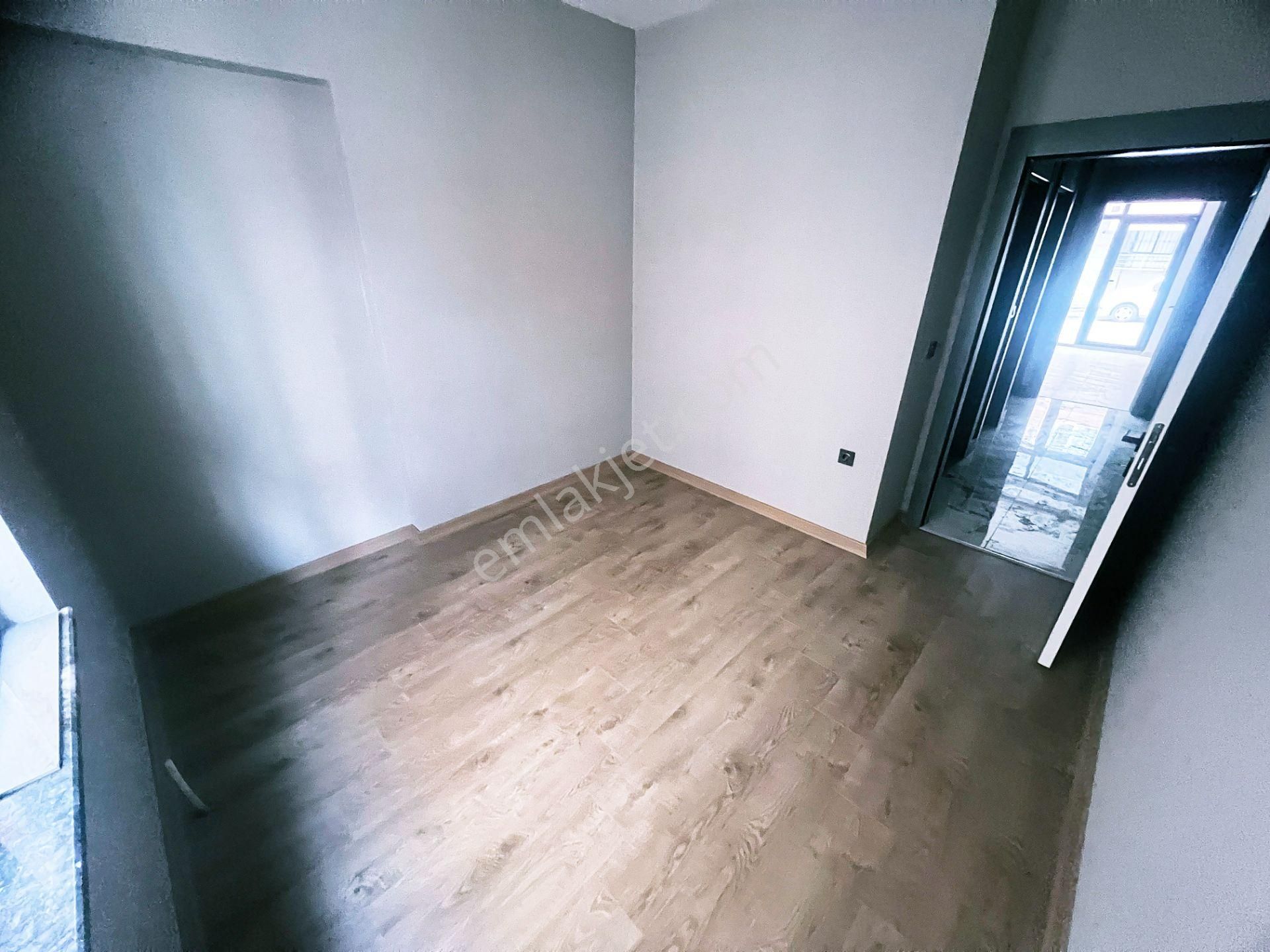 Cihandan Şehitkubilayda Estergon Cadde Teleferik Yakını 2+1 Dair - Görsel 15