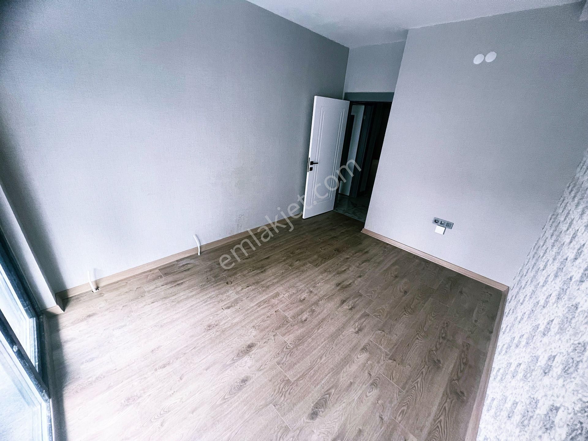 Cihandan Şehitkubilayda Estergon Cadde Teleferik Yakını 2+1 Dair - Görsel 13