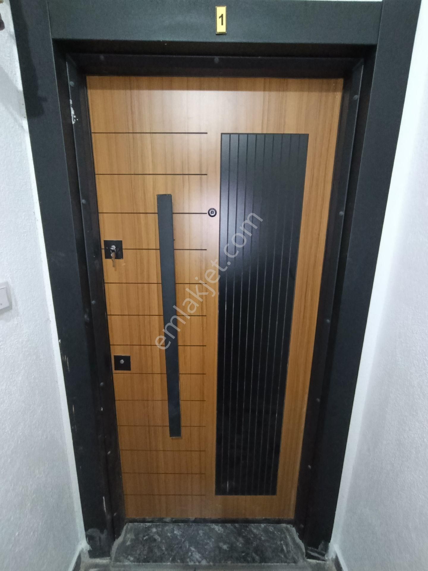 1.79 Krediyle Arnavutköy Haraççı Karlıbayırda Satılık 2+1 Ara Kat Daire