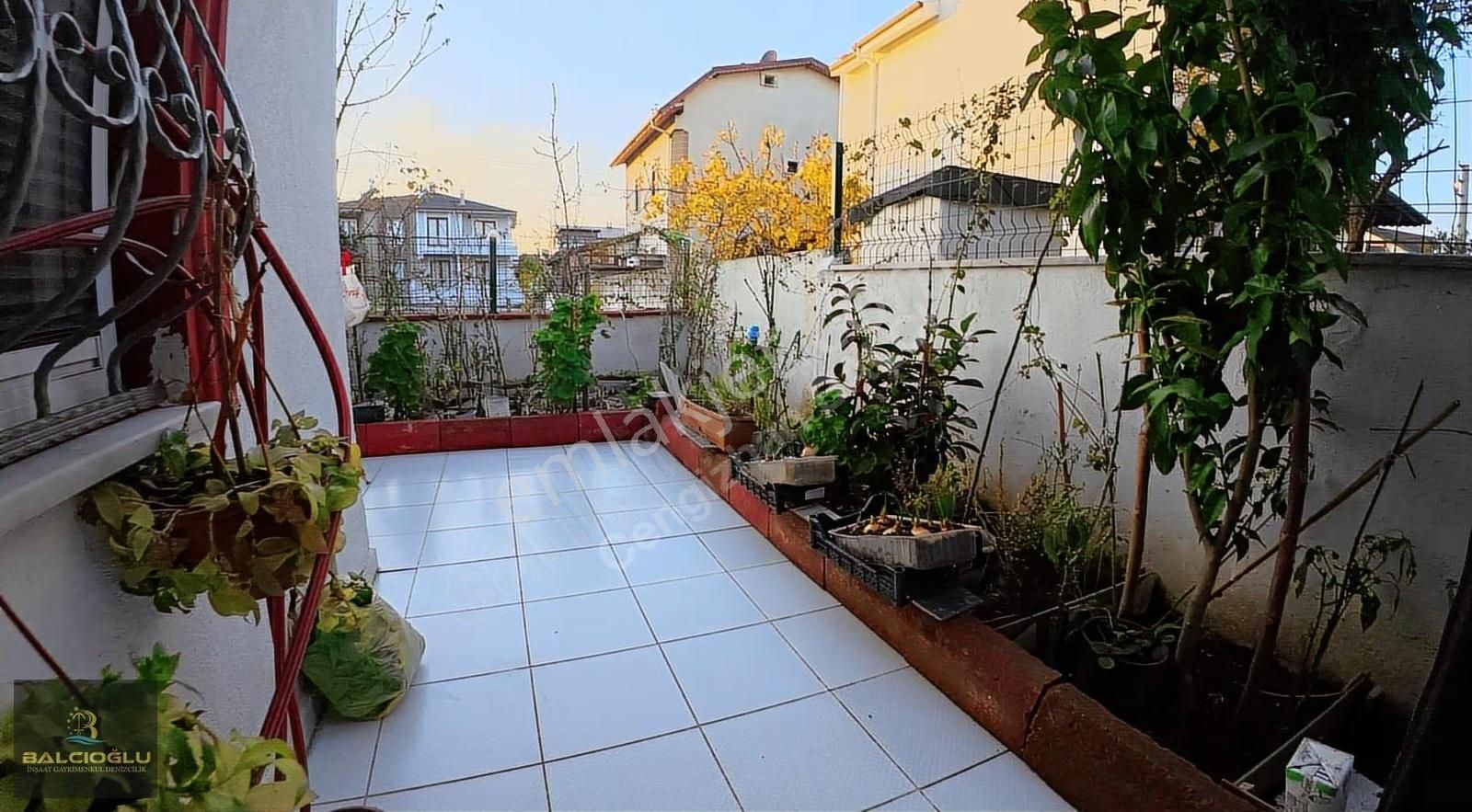 Balcıoğlundan Satılık Merkez Plajda Uygn Genş Bahçeli 2+1 Daire - Görsel 8