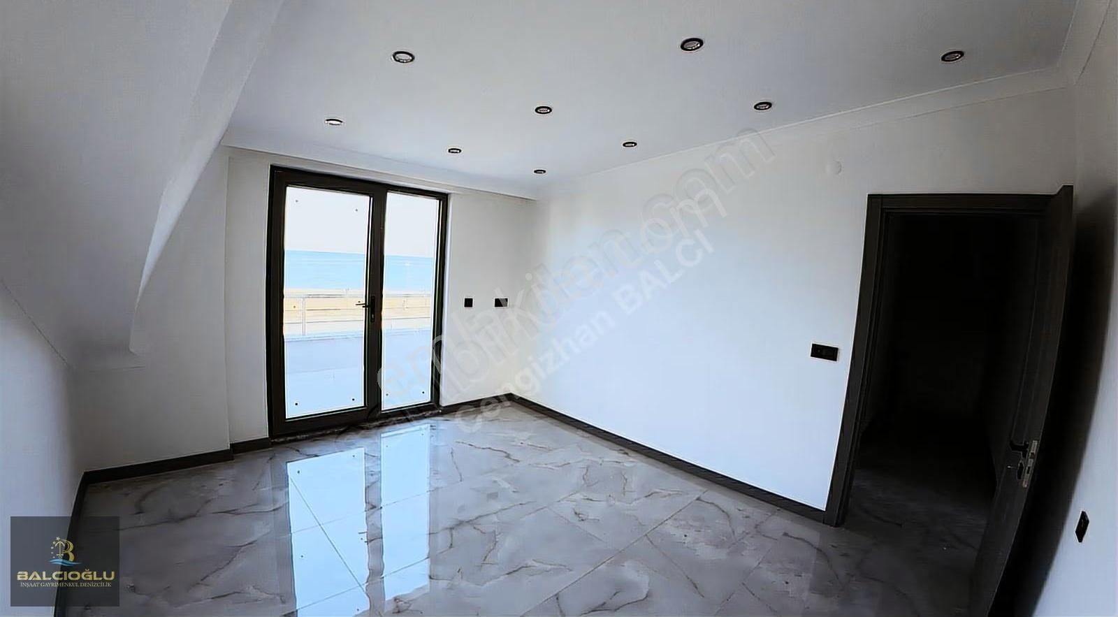Balcıoğlundan Satılık Denize 50 Mt. Havuzlu Bahçeli Lüx Triblex - Görsel 27