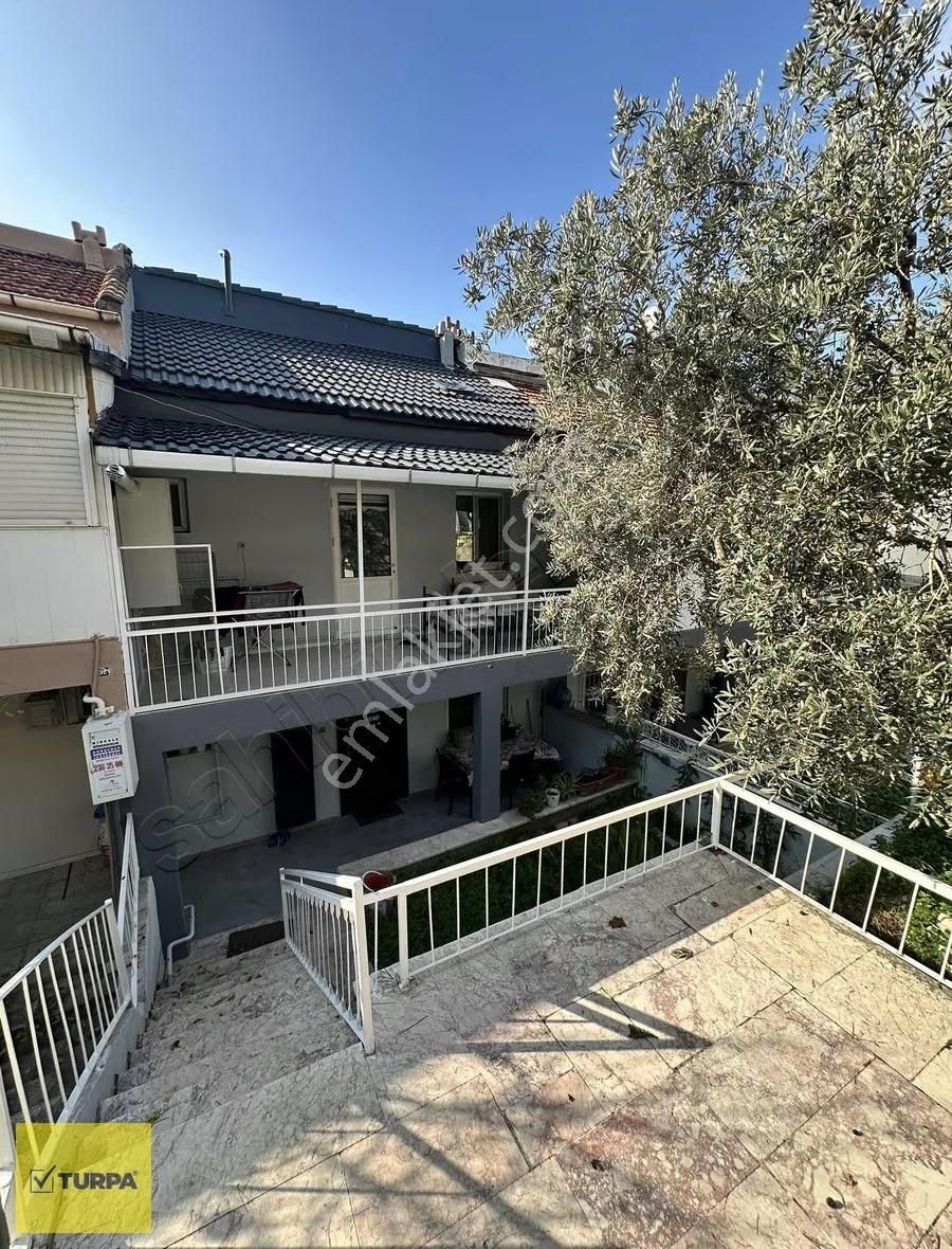 Turpa Balçovadan Satılık 3+1 Müstakil Tripleks