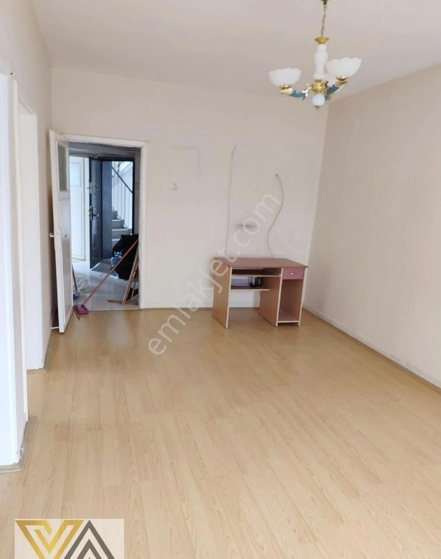 Valentia'dan Kıbrıs Caddesi Yakını 3+1 Satılık Daire !!! - Görsel 6