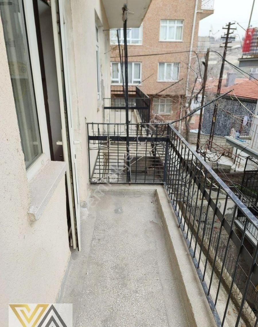 Valentia'dan Kıbrıs Caddesi Yakını 3+1 Satılık Daire !!! - Görsel 10