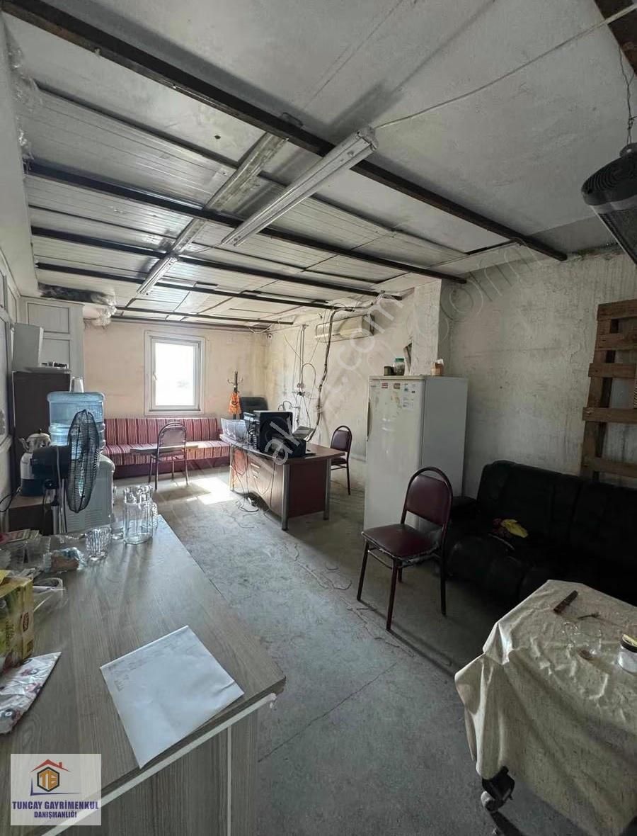 Yenibosna"da Ofisli 1900 M2 Kiralık Depo İmalat Atölye Vb Uygun - Görsel 17