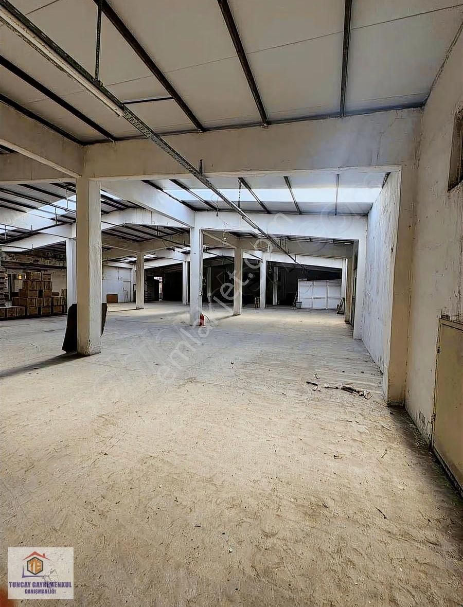 Yenibosna"da Ofisli 1900 M2 Kiralık Depo İmalat Atölye Vb Uygun - Görsel 11