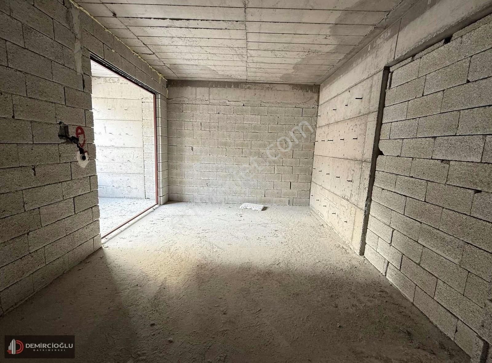 Yenidoğan'da // 8. Ay Teslim // Harika Konumlu // 2,5+1 // Daire - Görsel 12