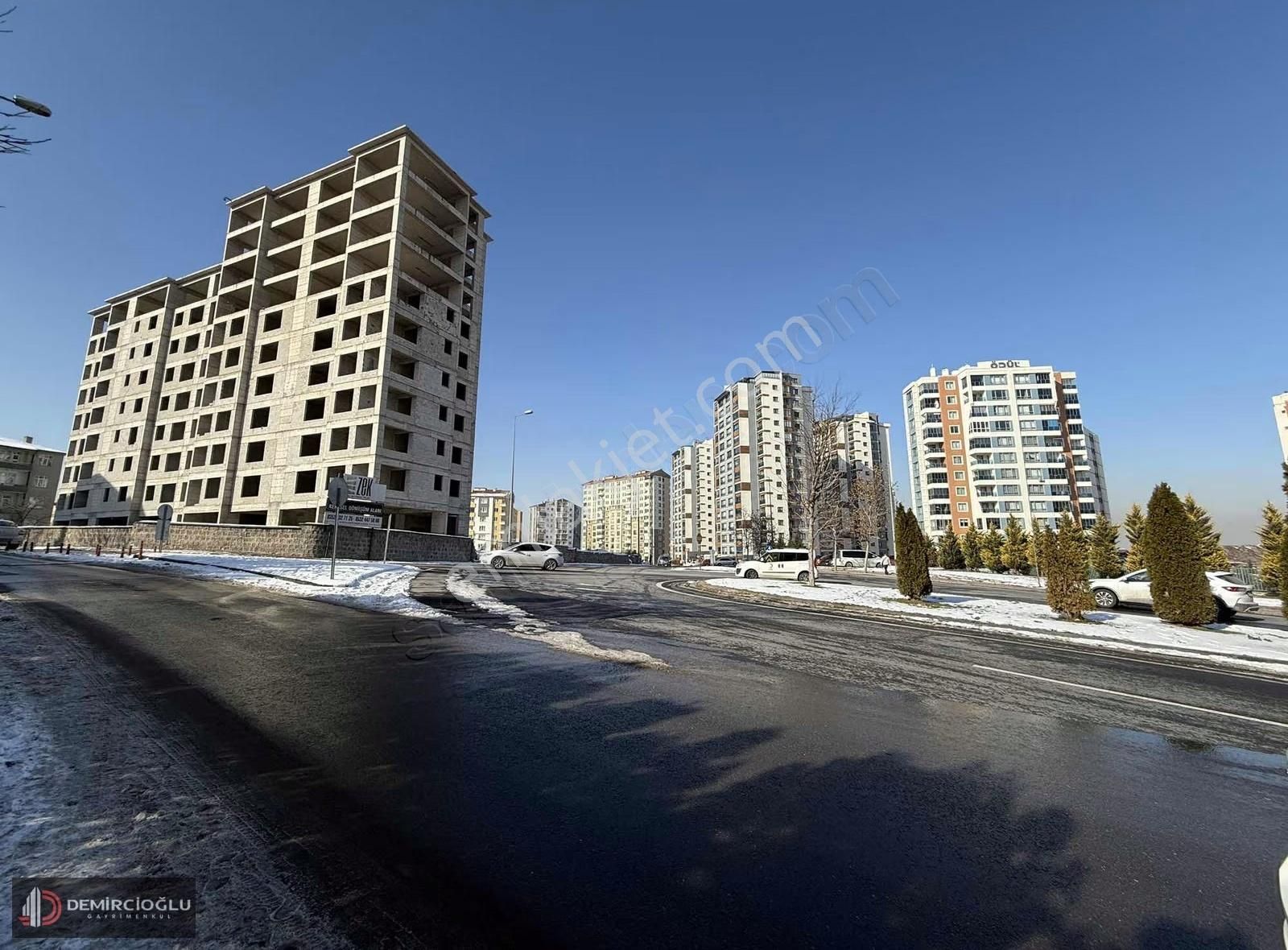 Yenidoğan'da // 8. Ay Teslim // Harika Konumlu // 2,5+1 // Daire - Görsel 8