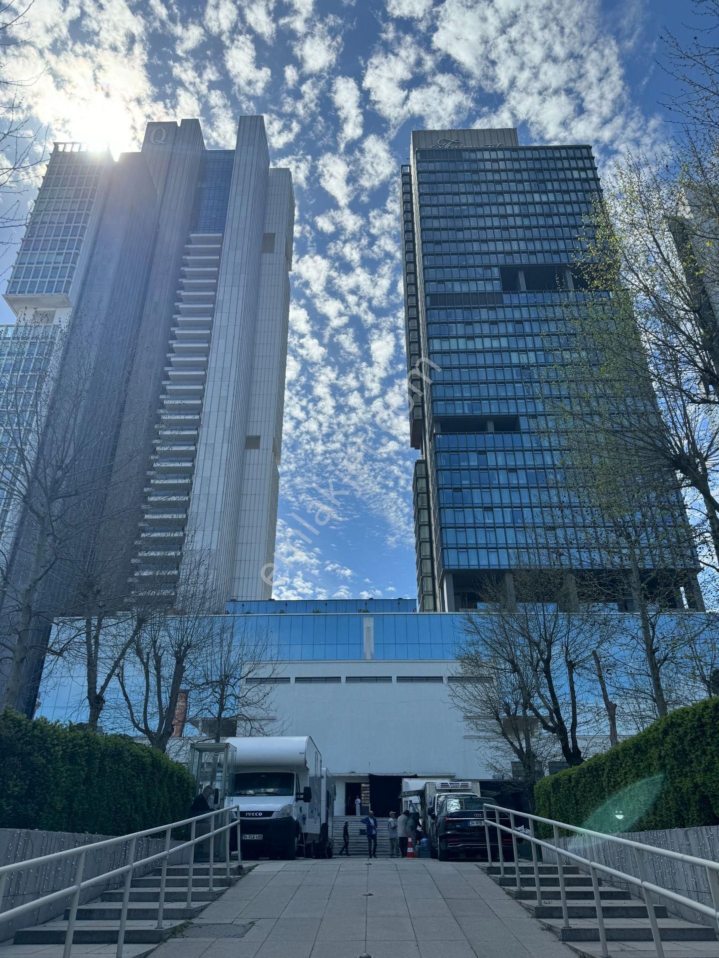 Fairmont Quasar Rezidans'da 3+1 Eşyalı Boğaz Manzaralı Kiralık - Görsel 2