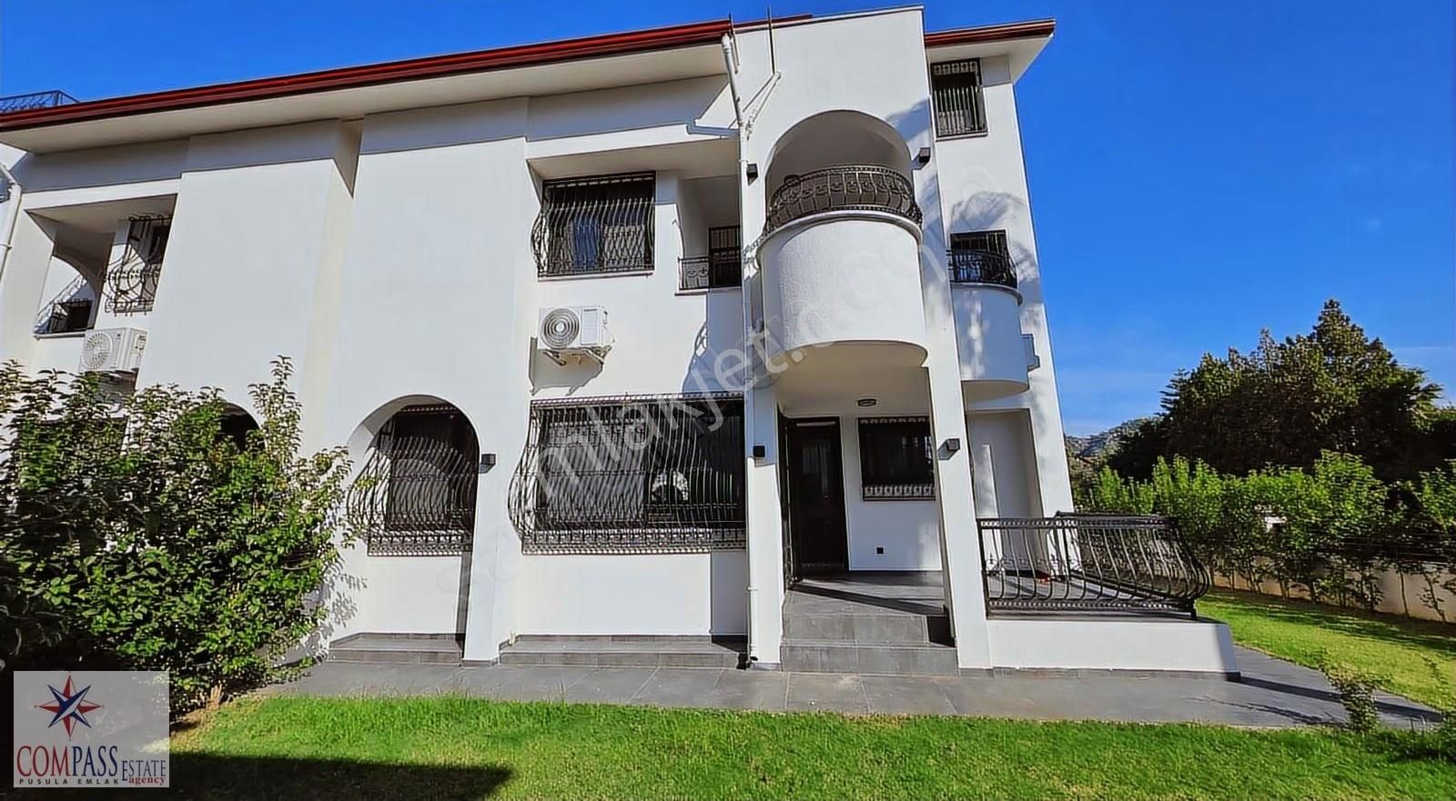 Marmaris Armutalan'da Satılık Bahçeli 4+1 Müstakil Harika Villa - Görsel 9