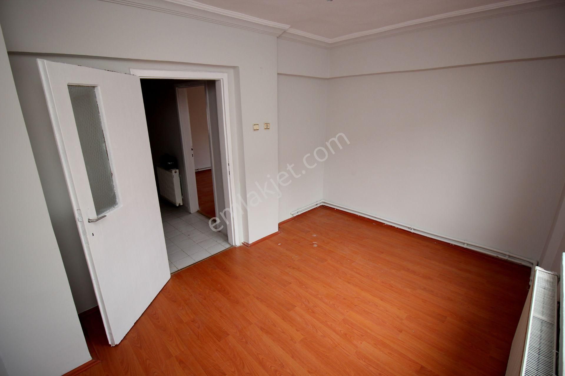 Emre Emlak'tan İstasyon'da Arakat Ön Cephe 3+1 Satılık Daire - Görsel 13