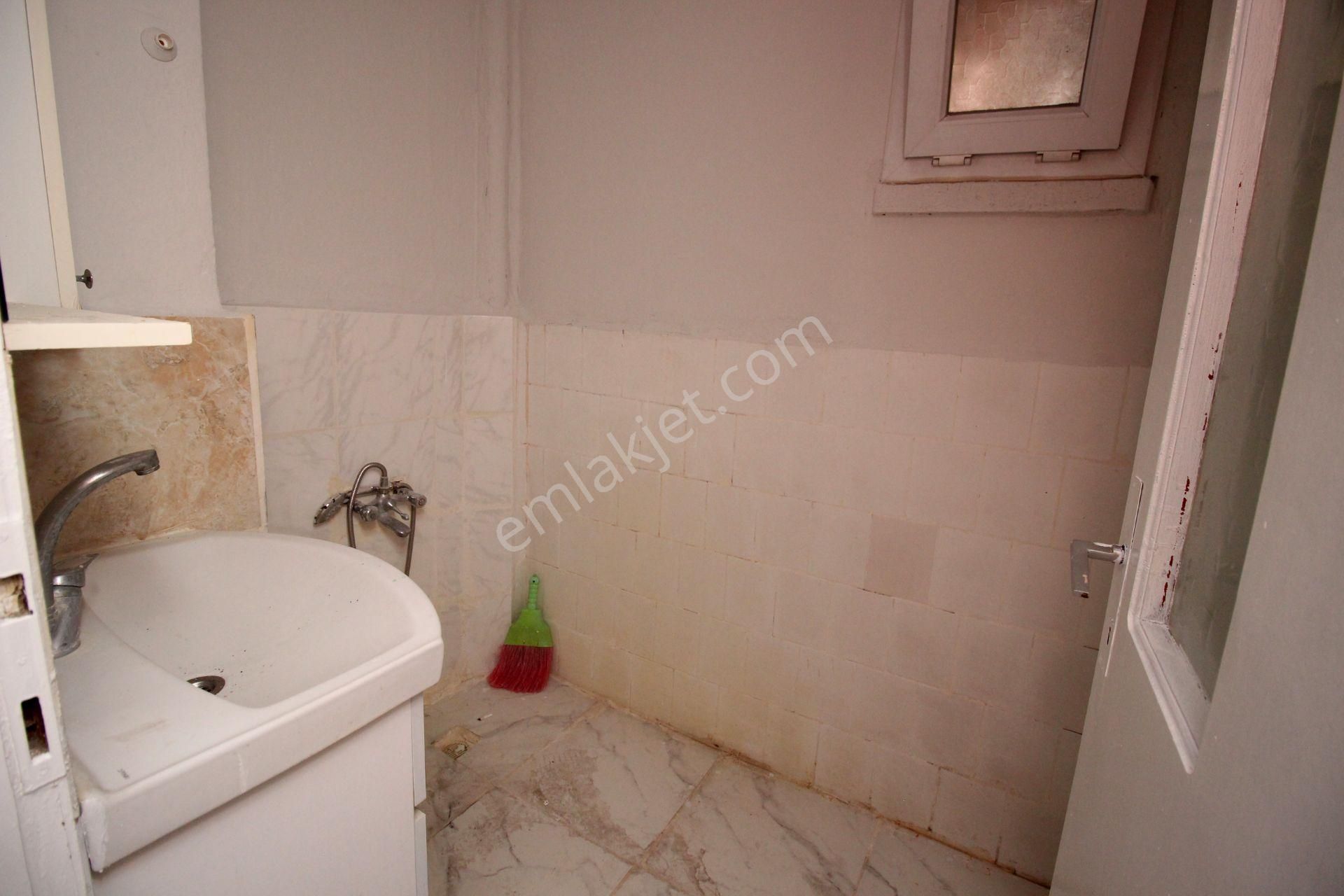 Emre Emlak'tan İstasyon'da Arakat Ön Cephe 3+1 Satılık Daire - Görsel 16