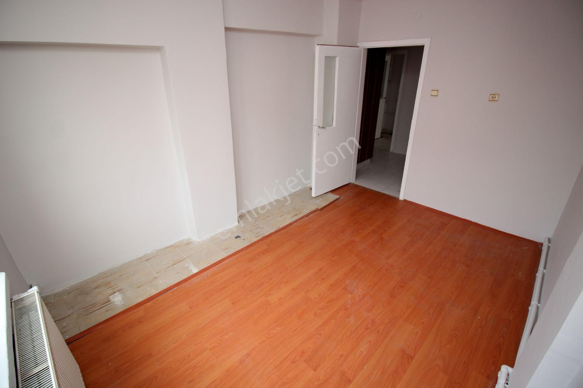 Emre Emlak'tan İstasyon'da Arakat Ön Cephe 3+1 Satılık Daire - Görsel 15