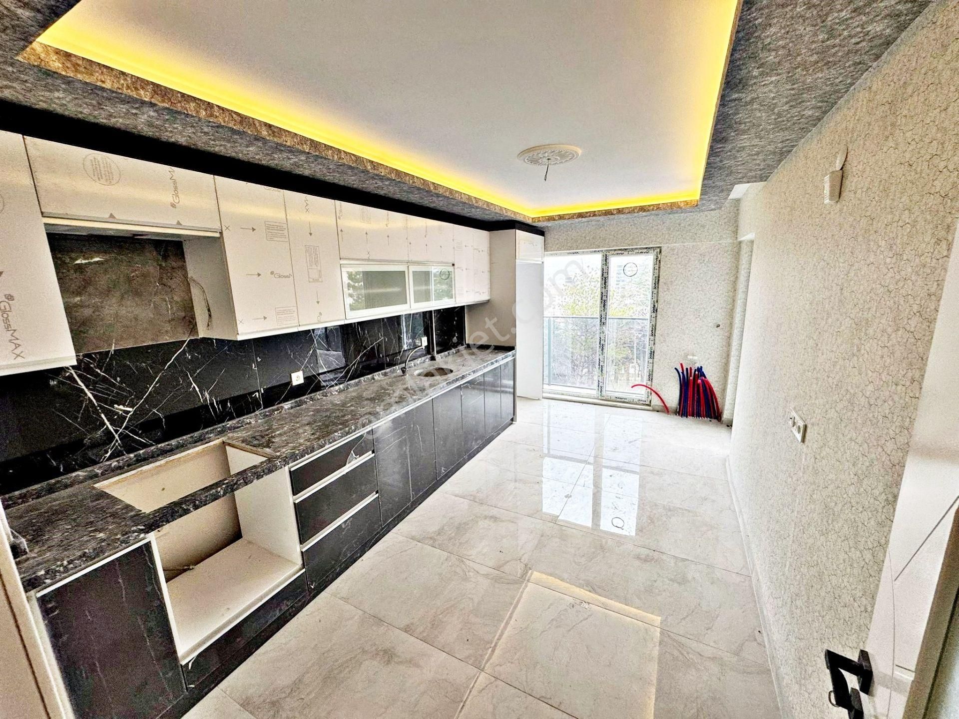 Gold Emlak,tan Antares Ve Şehir Hastanesine 5 Km Katta Asansörlü Yapılı Uygun Fiyata 3+1 Daire