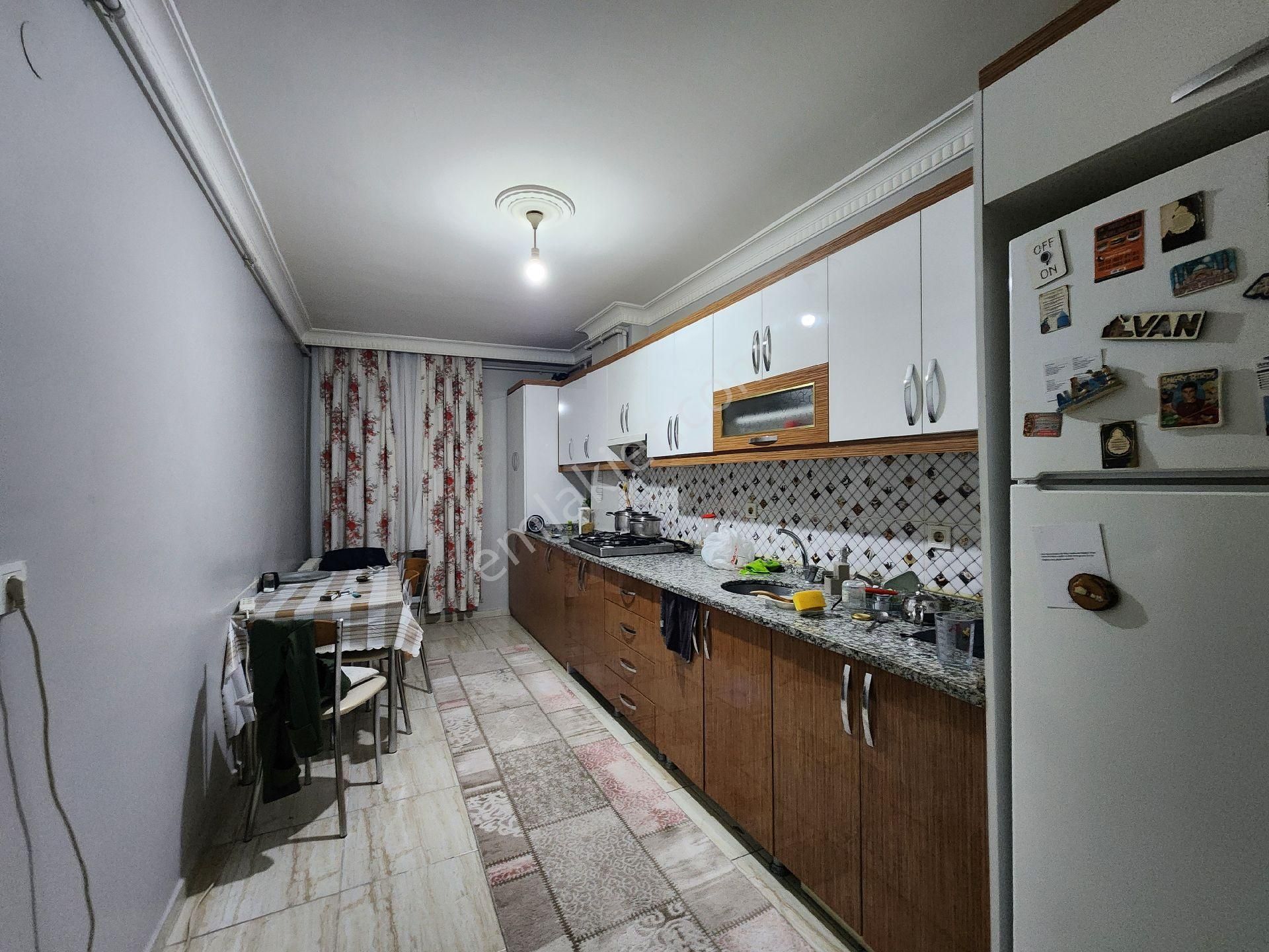 Yenibosna Çobançesme Eşyalı Kiralık Ev Arkadaşı