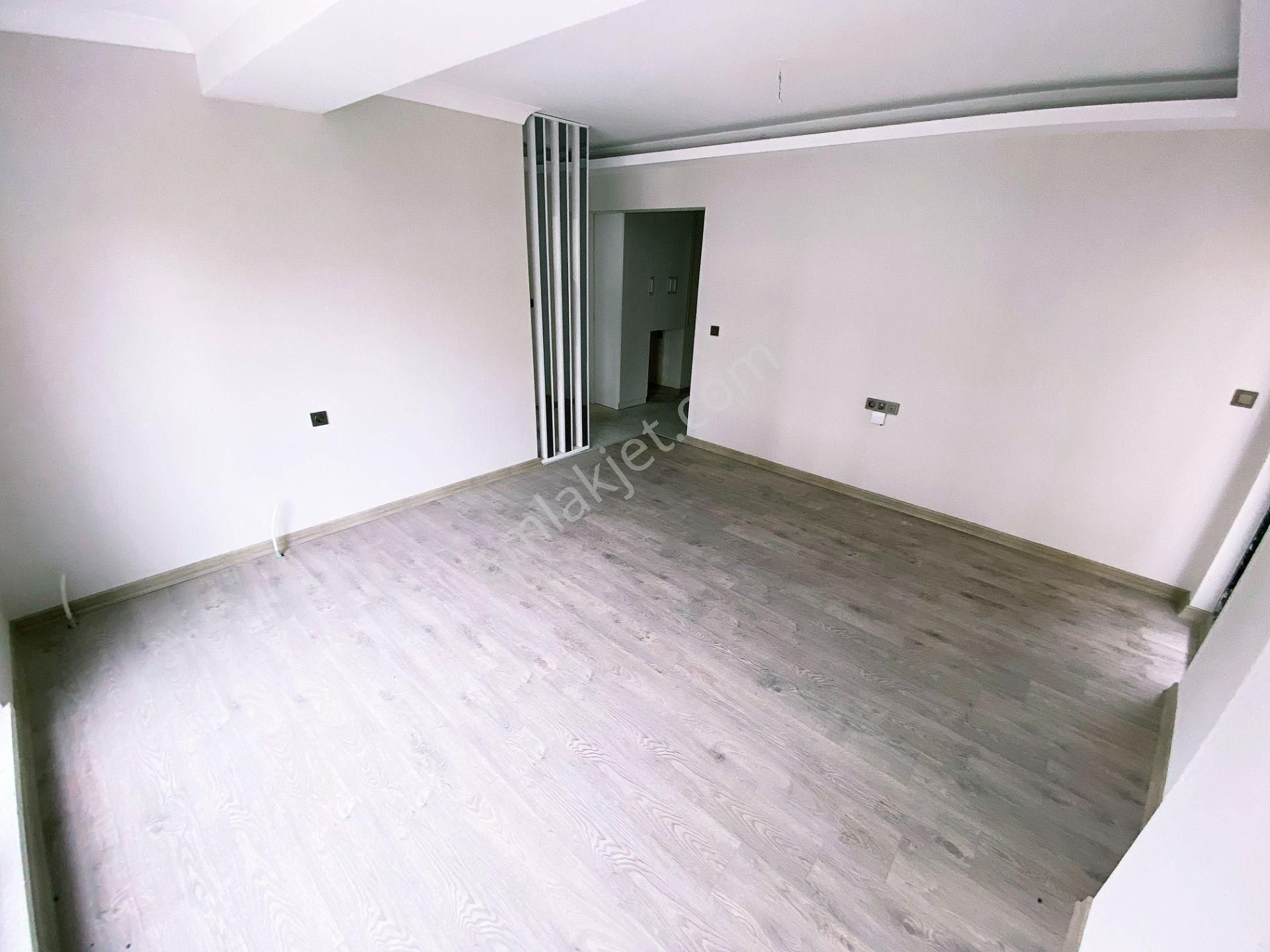 Cihandan Güventepede Merkez De Ulaşım Üzeri Sıfır 2+1 Daire - Görsel 13
