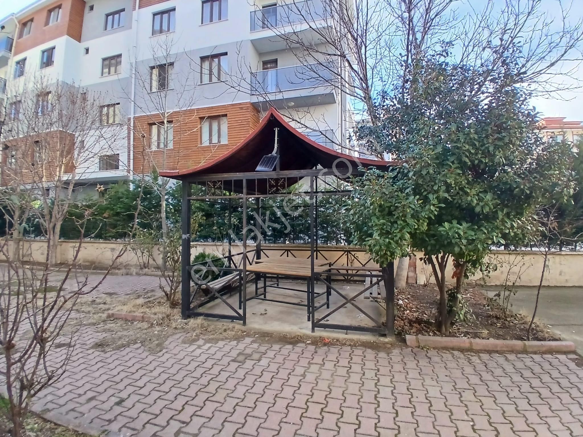 Akçay Emlak'tan Akşehir Yarenler Mahallesi Doğpa Market Karşısı Asansörlü Ara Kat Satılık 3+1 Daire - Görsel 35