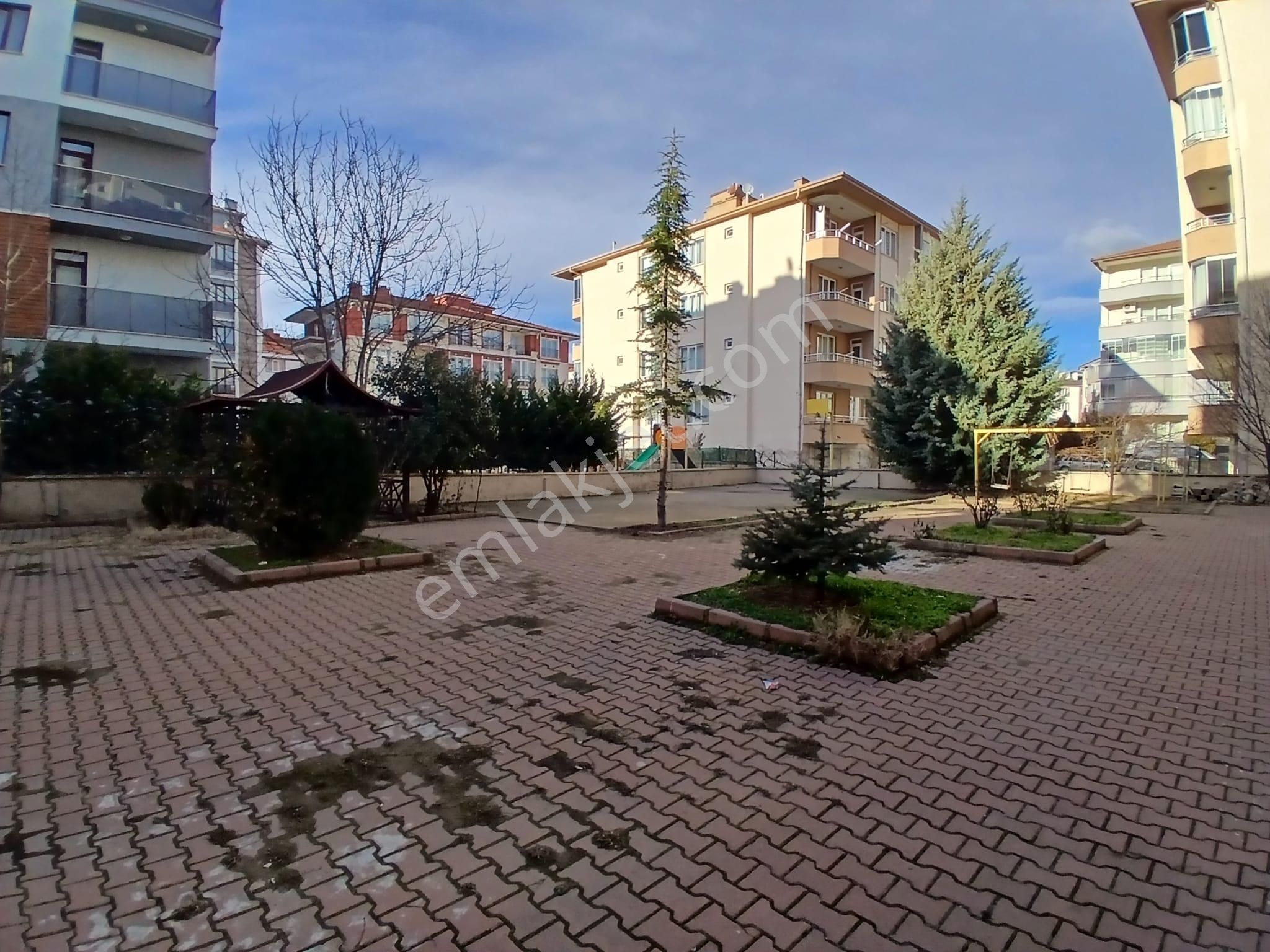 Akçay Emlak'tan Akşehir Yarenler Mahallesi Doğpa Market Karşısı Asansörlü Ara Kat Satılık 3+1 Daire - Görsel 34