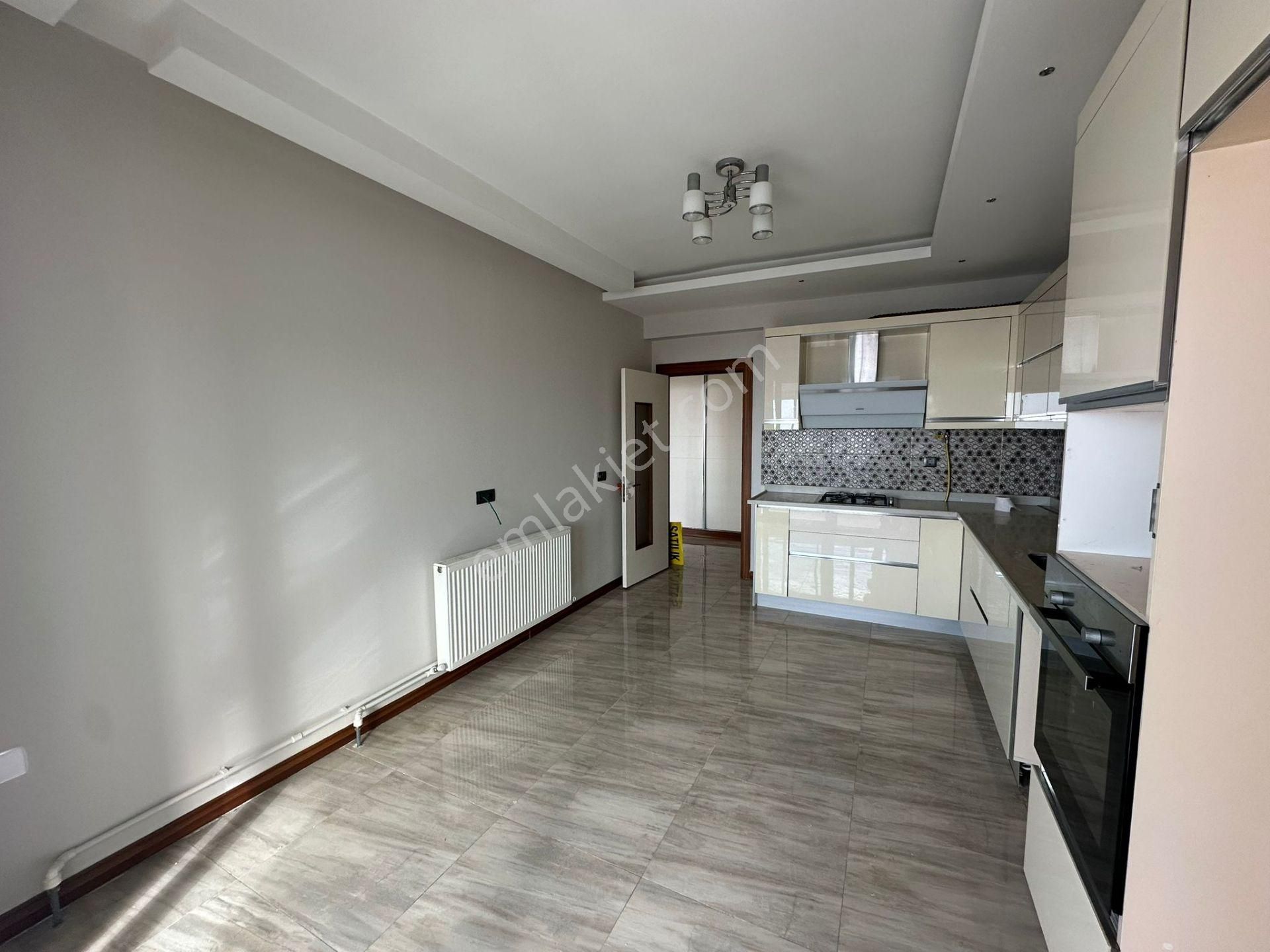 Amazon'dan Tekerek'te Sosyal Donatılı Lüks 5+1 Satılık Daire!