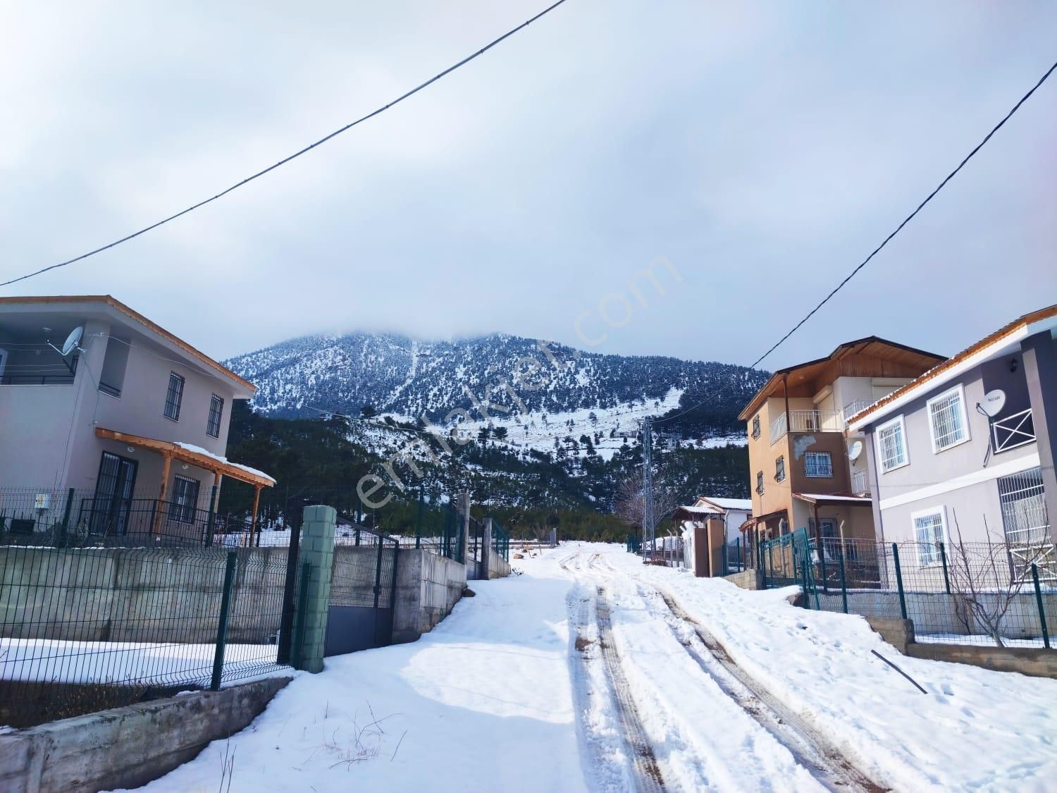 Kar Emlaktan Yenikonacık Bozkırlı Mevkiinde 300 M2 Satılık Arsa - Görsel 23