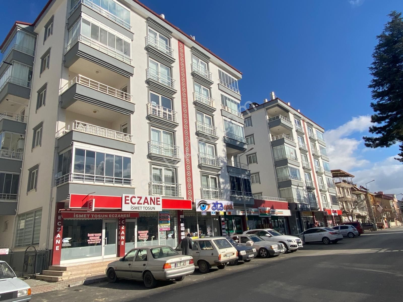 Şarkikarağaç Hastanesi Karşısında Değerli İşyeri - Görsel 4