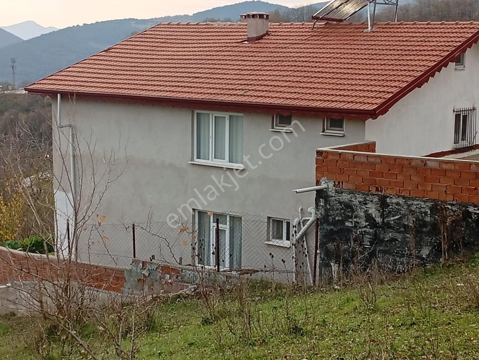 🌿 Sakarya Geyve Akıncılar’da Manzaralı, Yola Cepheli 2 Adet Arsa 🌿 - Görsel 5