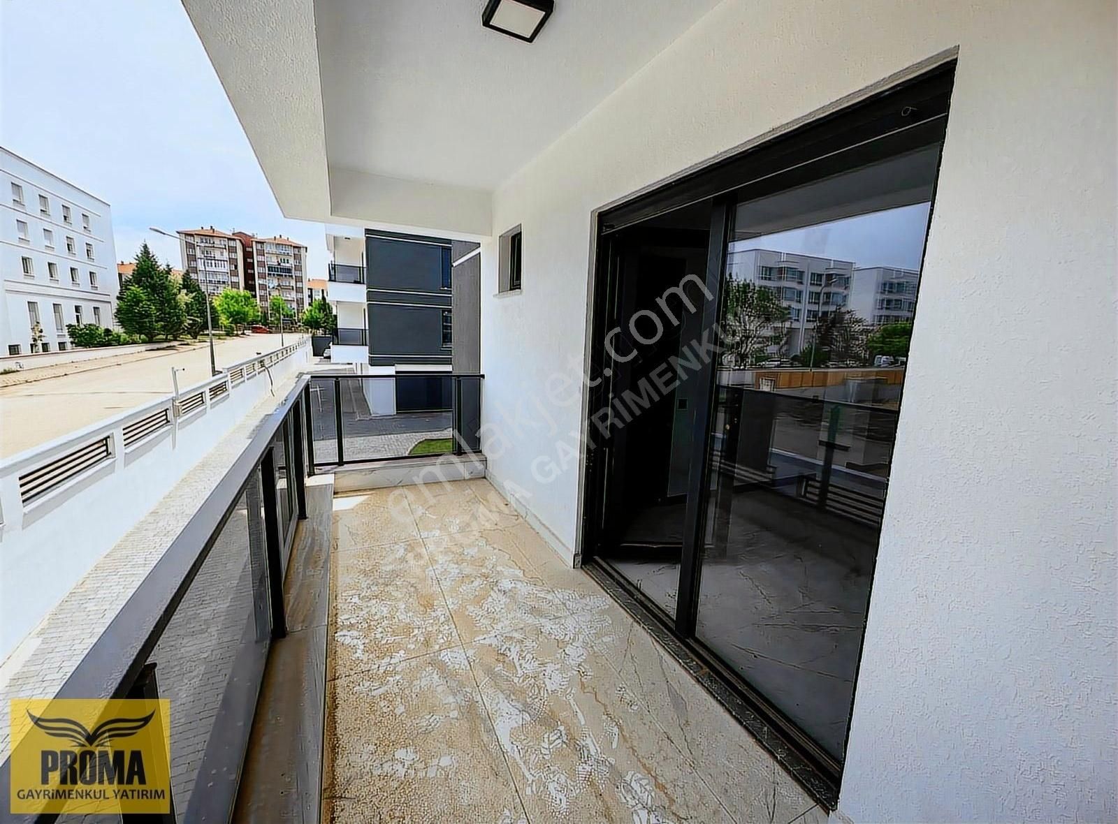 Proma'dan Batıkent Mah. 230 M2 Kalbinde 4+1 Balkonlu Ebeveyn Bny - Görsel 24