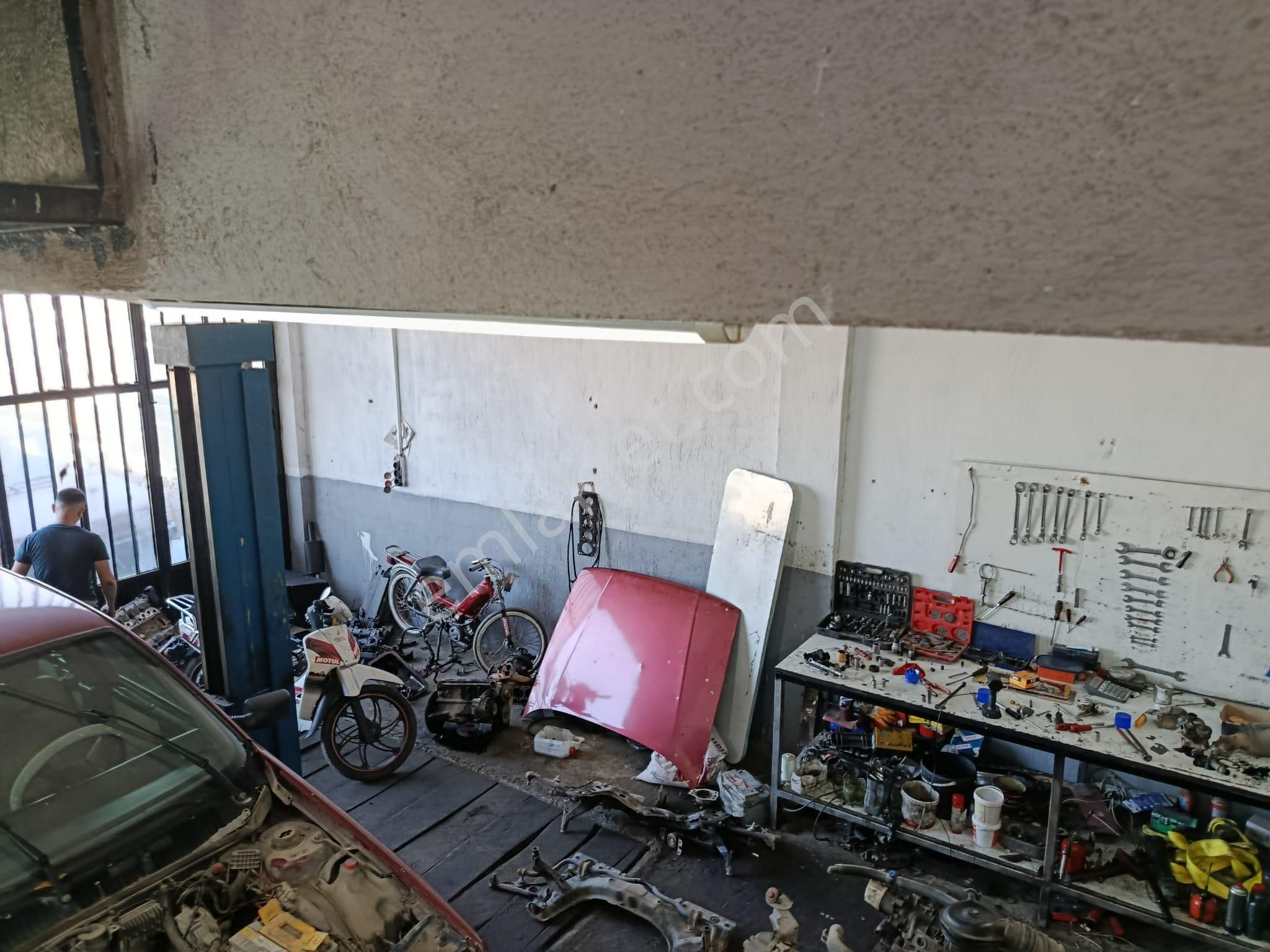 Afyon Tezcan Emlaktan 2.küçük Sanayide Kiralık İşyeri - Görsel 2