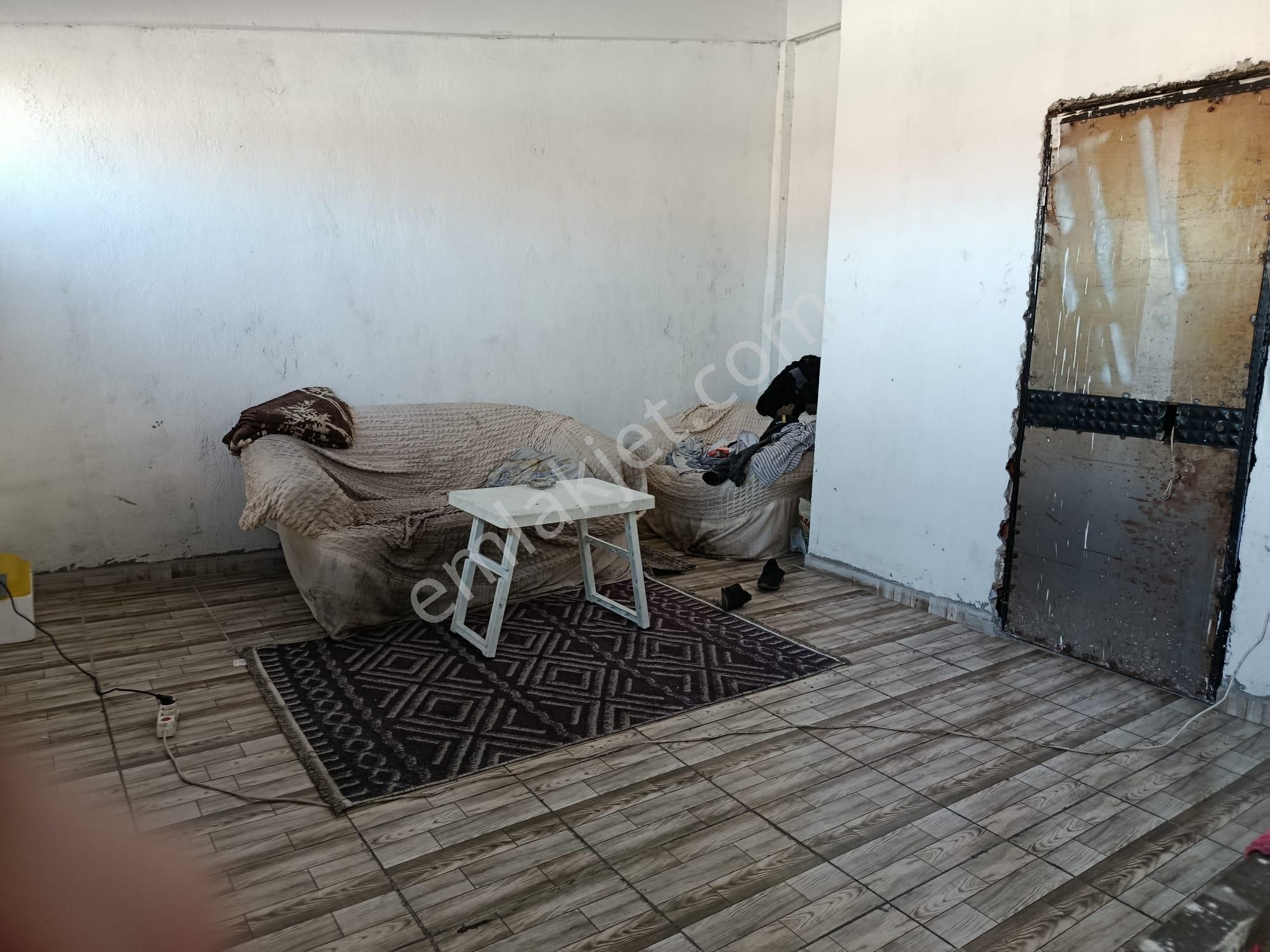 Afyon Tezcan Emlaktan 2.küçük Sanayide Kiralık İşyeri - Görsel 5