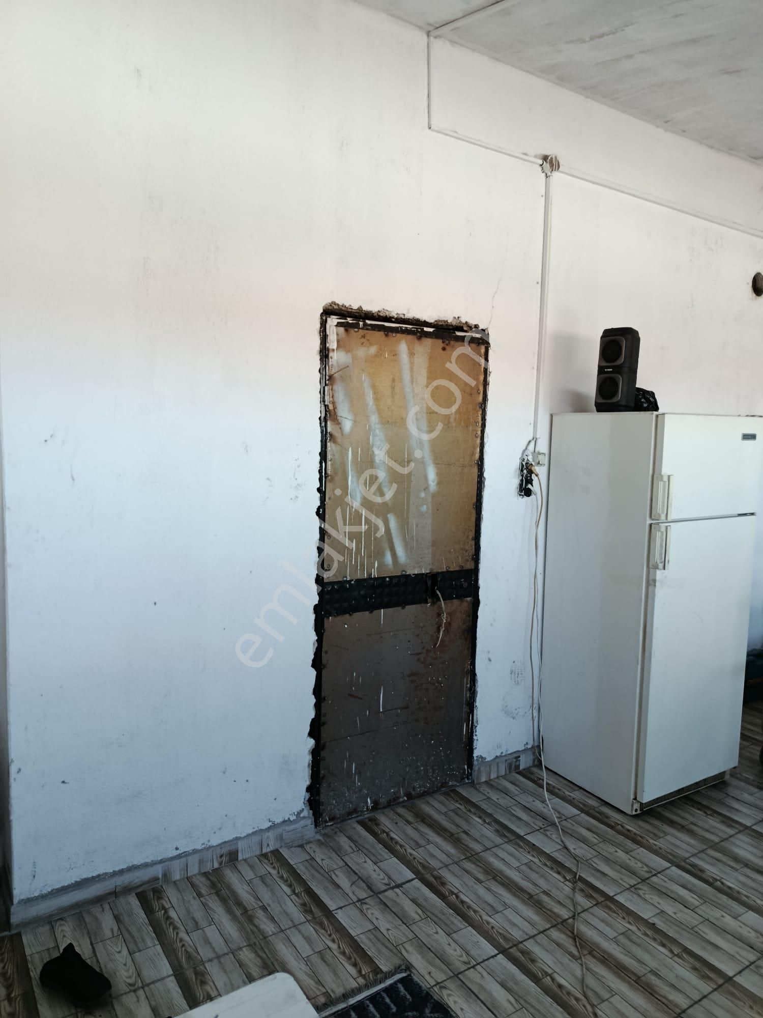 Afyon Tezcan Emlaktan 2.küçük Sanayide Kiralık İşyeri - Görsel 6