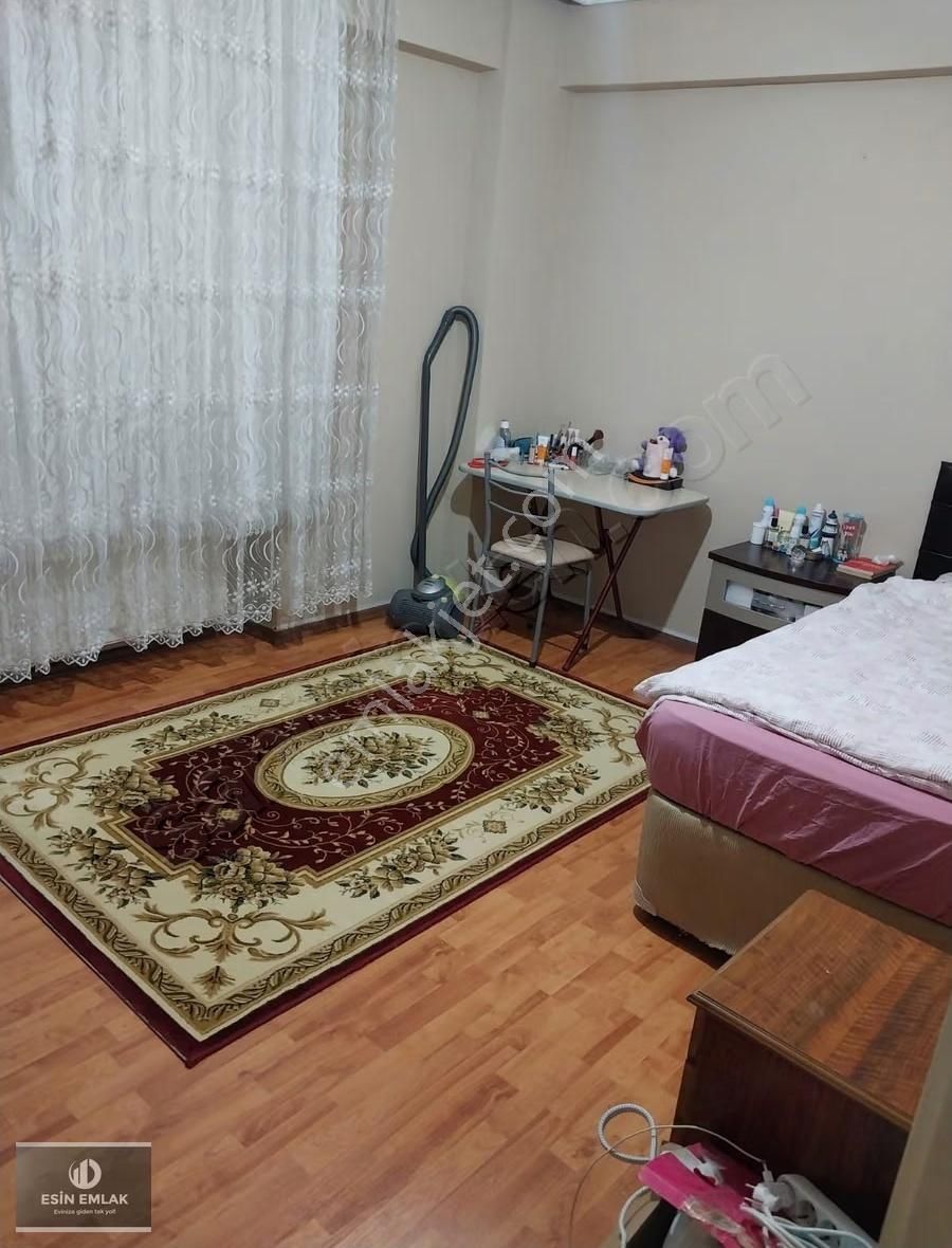 Cumhuriyet Mah'de Geniş Satılık 2+1 Daire - Görsel 19