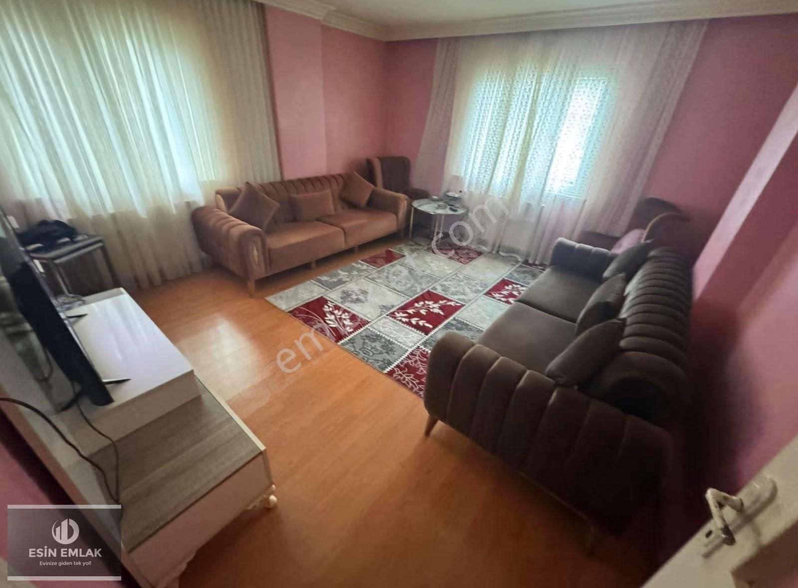 Özgürlük Mah 2+1 Ara Kat Merkeze Yakın Satılık Daire