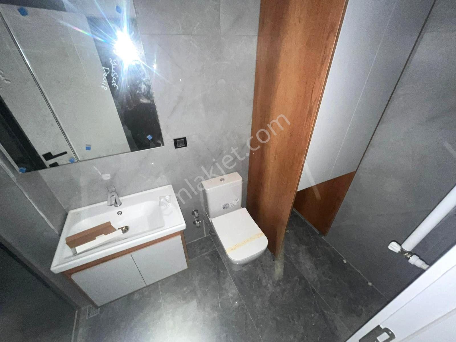 Yükselden Edremitte Sıfır K.mutfak Ebv.banyolu Öncephe 2+1 Satılık Daire - Görsel 4