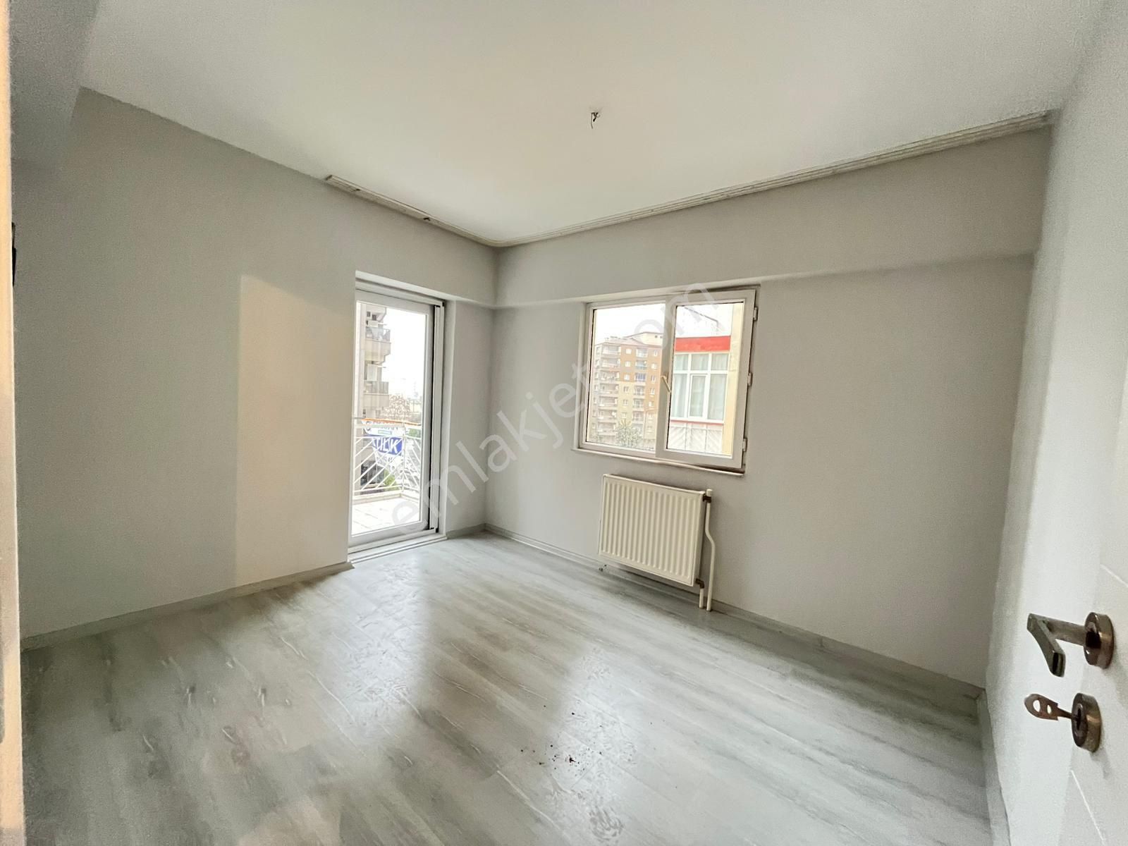 Sesli’den 2. Anafartalar Mahallesinde 3+1 Site İçerisinde Ara Kat Daire Fırsatı - Görsel 10