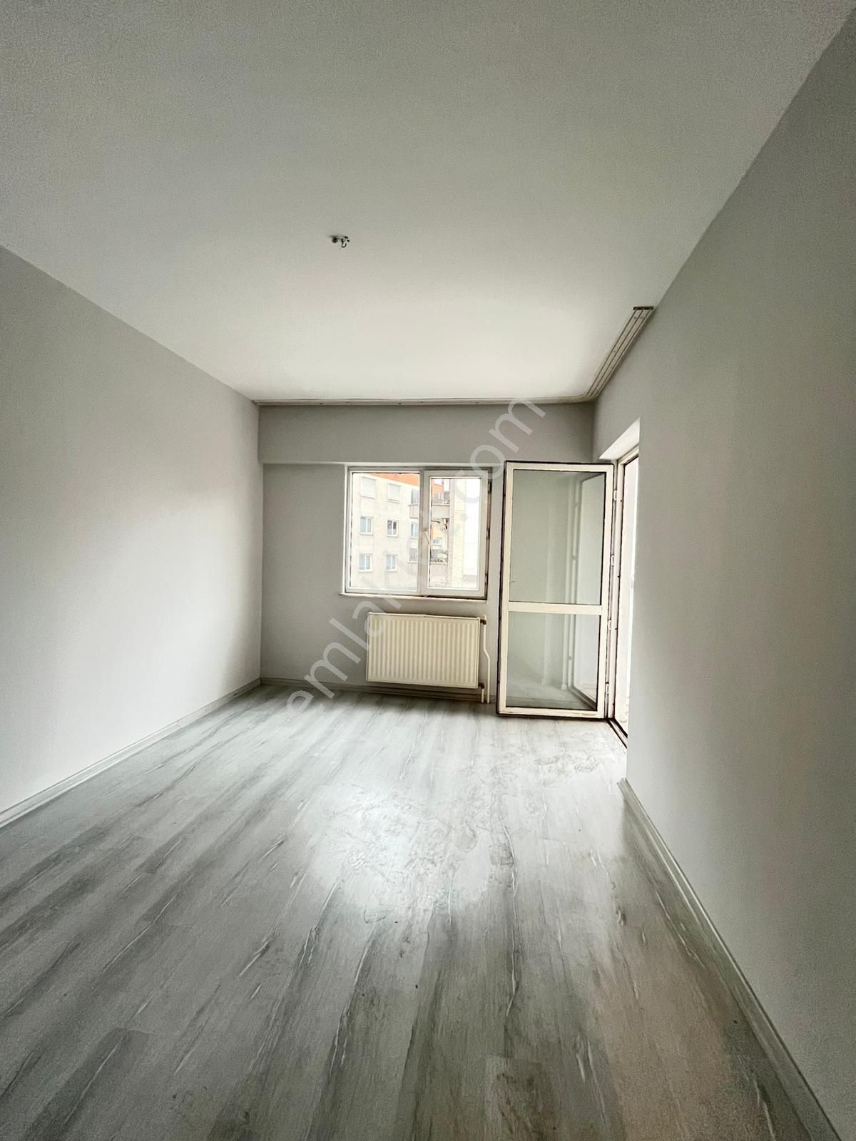Sesli’den 2. Anafartalar Mahallesinde 3+1 Site İçerisinde Ara Kat Daire Fırsatı - Görsel 7