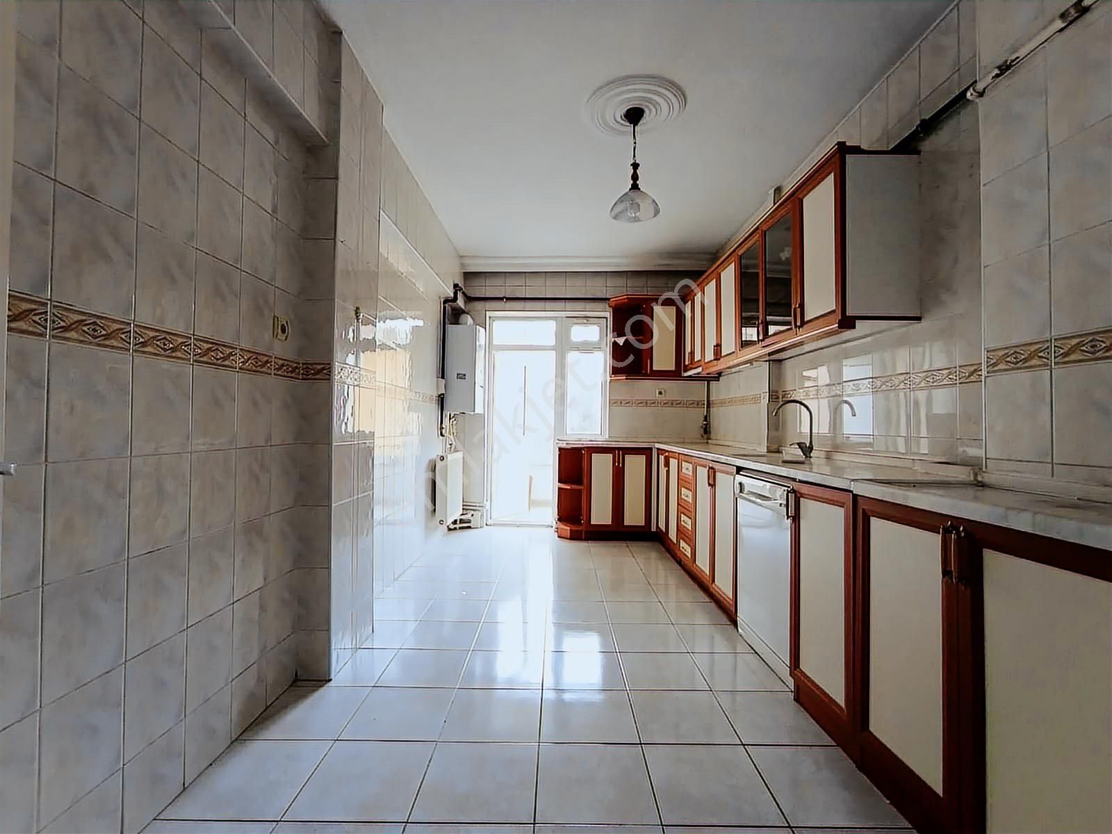 Ufuk Özdemir'den Gazino Ve Metro Yakını 3+1 Daire 1 Kat - Görsel 30