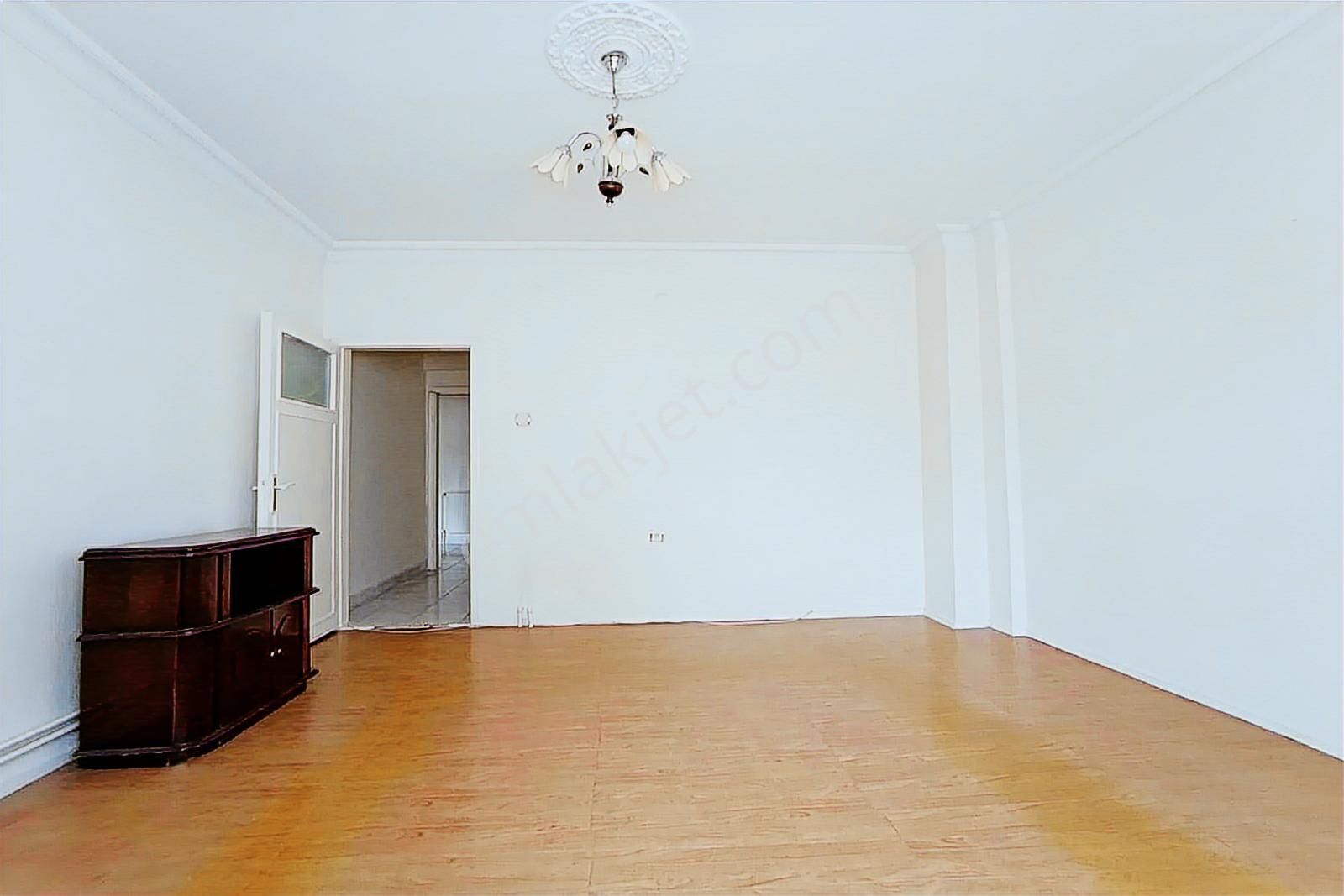 Ufuk Özdemir'den Gazino Ve Metro Yakını 3+1 Daire 1 Kat - Görsel 14