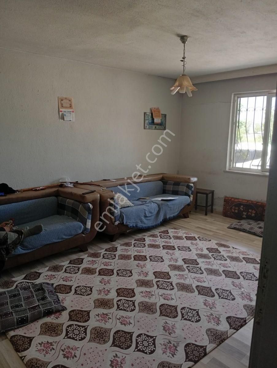 Denizli İli Çivril İlçesi İnceköy Mahallesinde Satılık Müstakil