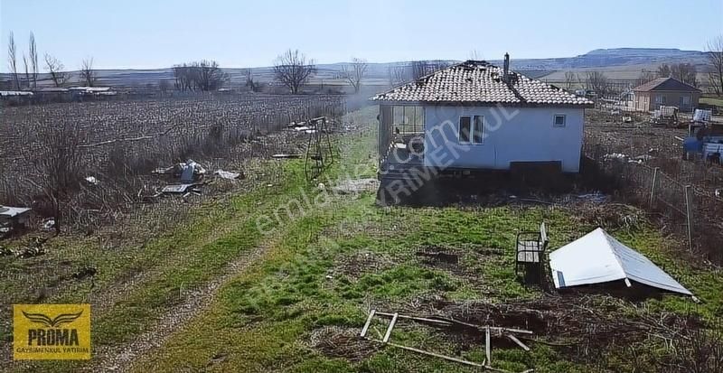 Proma' Dan Takas Çukurhisar'da 2+1 Ahşapevi Olan Etrafı Çevrili - Görsel 15