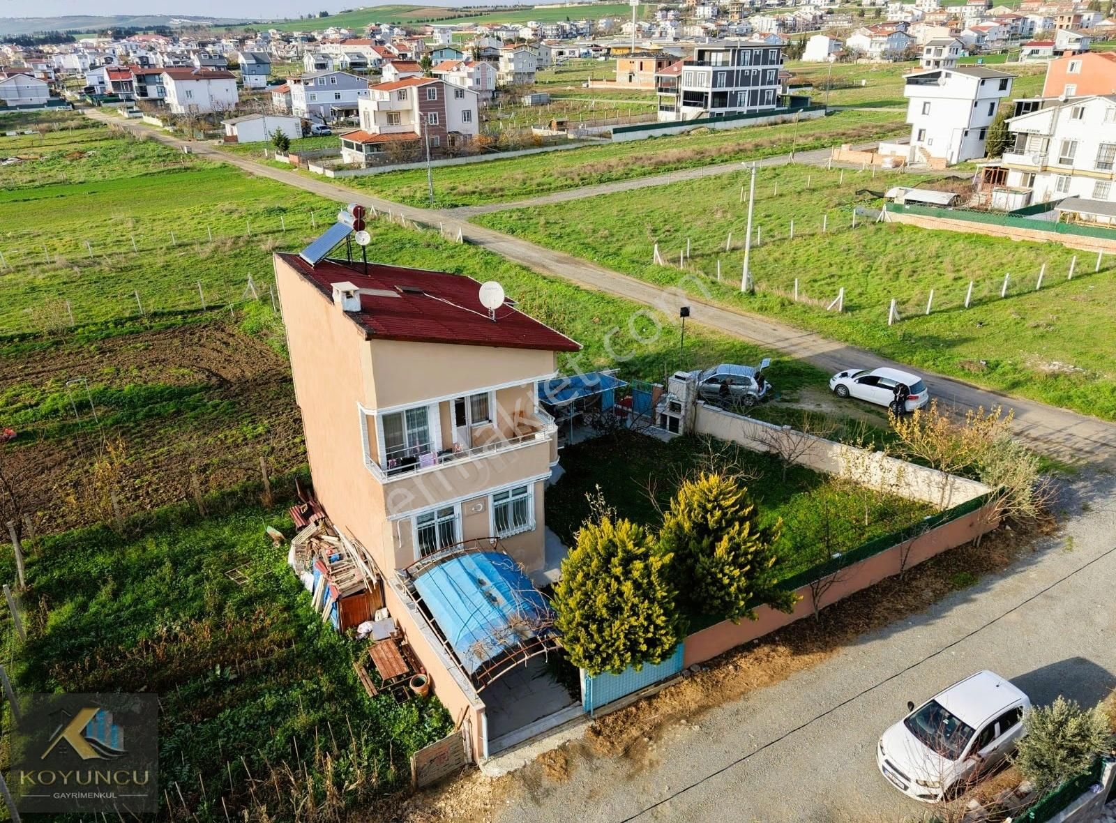 ^^koyuncu Gyrm^^yeniçiftlik'te Köşebaşı Geniş Bahçeli 3+1 Villa - Görsel 18