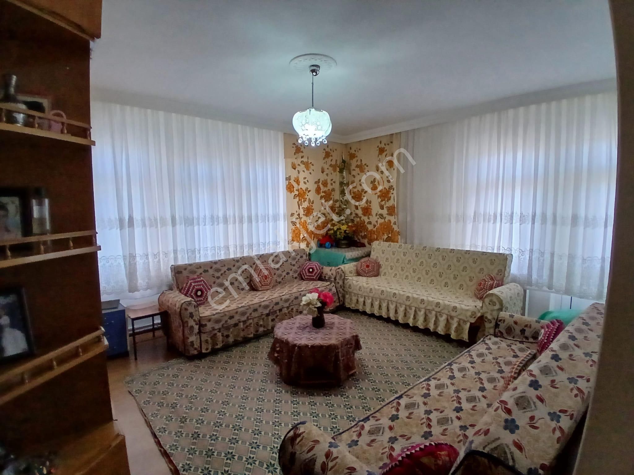 Akçay Emlak'tan Akşehir Jandarma Karakolu Civarında Bakımlı Ara Kat Geniş Satılık 3+1 Daire - Görsel 10