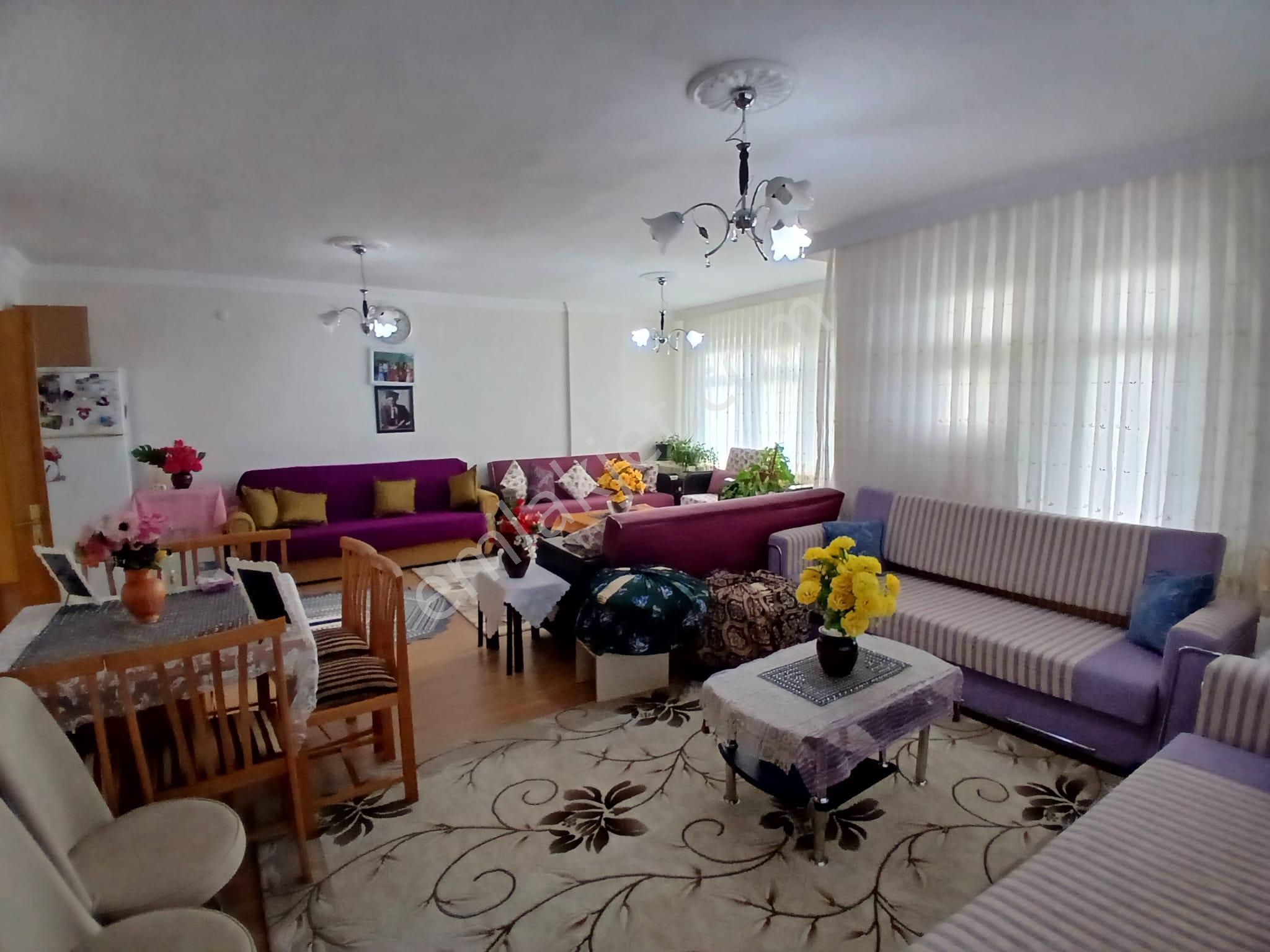 Akçay Emlak'tan Akşehir Jandarma Karakolu Civarında Bakımlı Ara Kat Geniş Satılık 3+1 Daire - Görsel 25