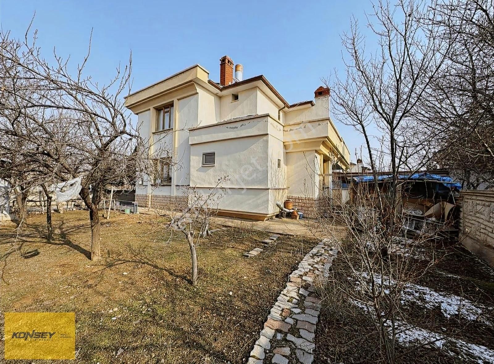 Konsey'den Sille Ak Mahallesinde Satılık 4+1 Müstakil Villa - Görsel 17